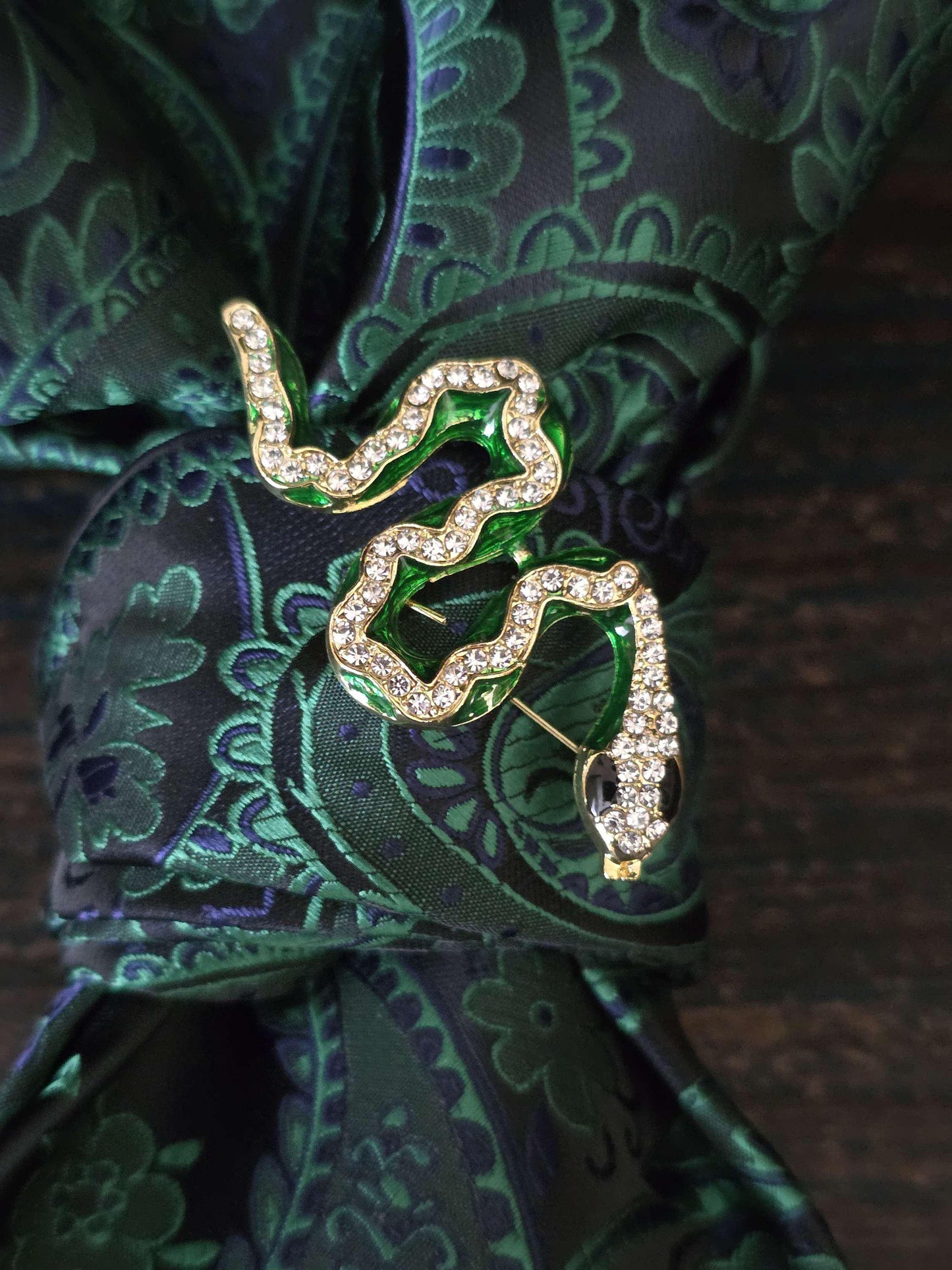 Stylish Green/Blue Paisley Women’s Necktie Necklace - Fashion Ties For Women - Brooch Necktie - Stylish Neckwear For Women