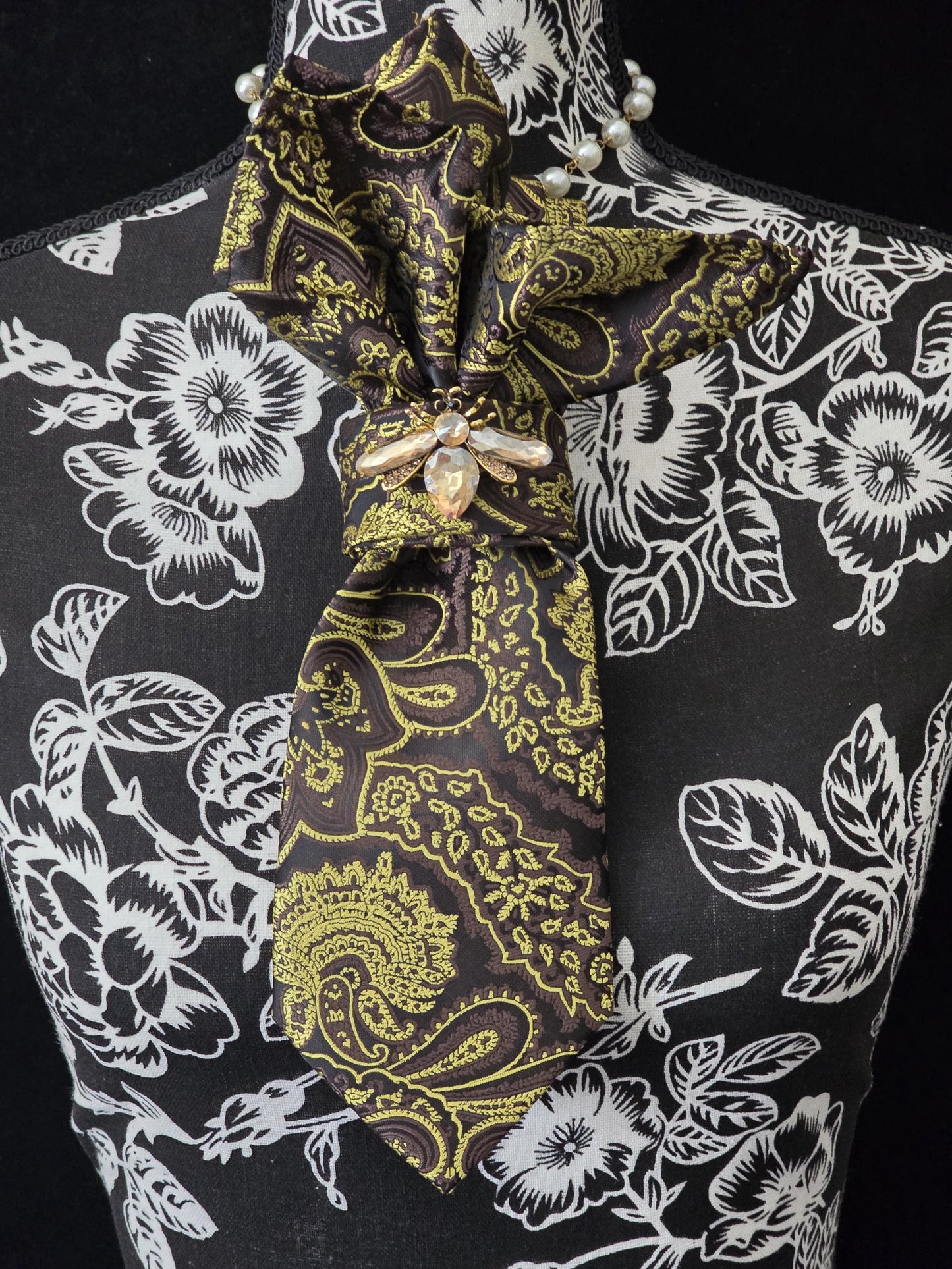 Bold but Classy Brown Plaid Women’s Necktie Necklace - Fashion Ties For Women