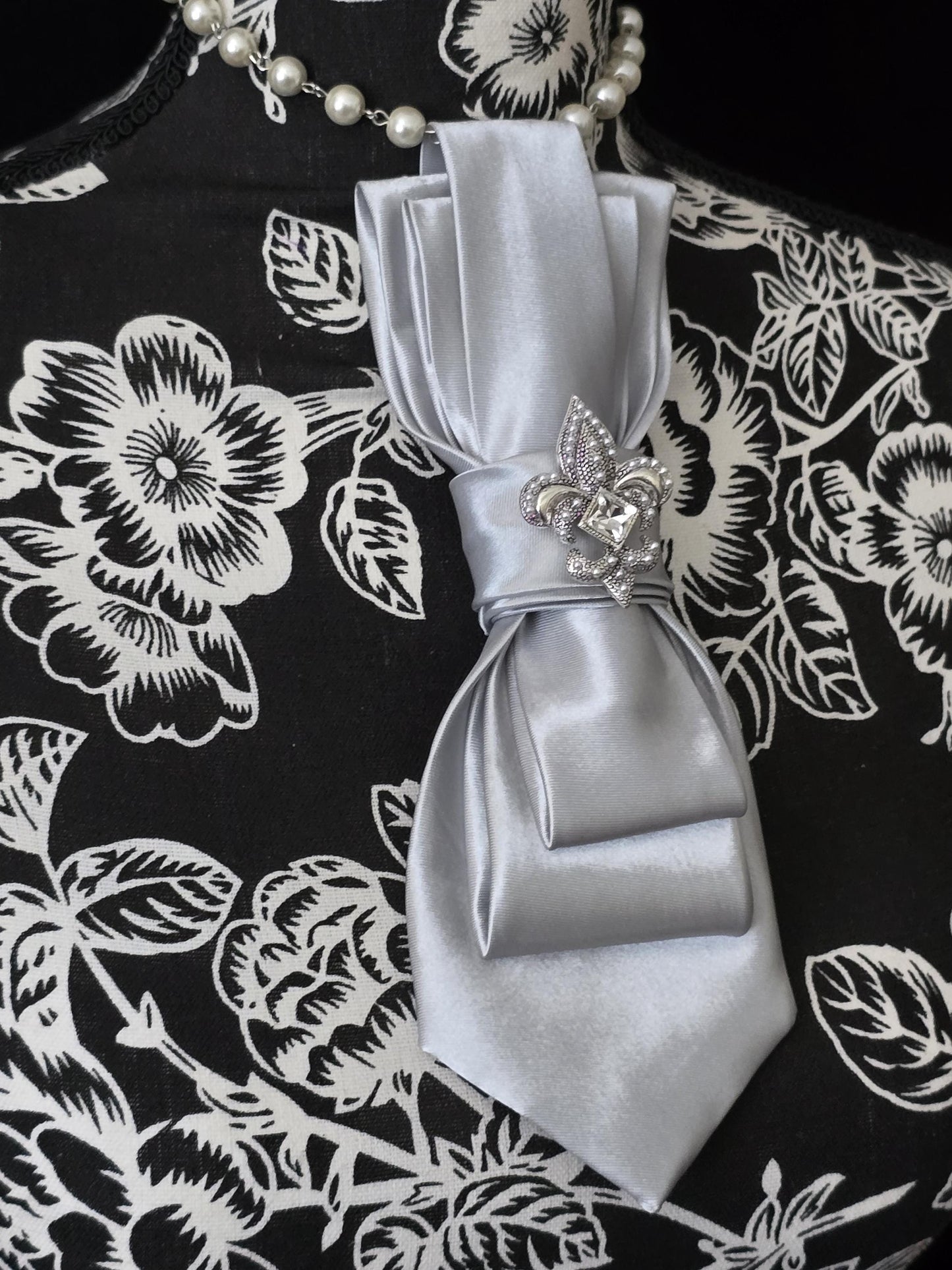 Fearless Ties | Unique Women’s Neckties, Tie Necklace Neckwear| Silver Satin Necktie Necklace