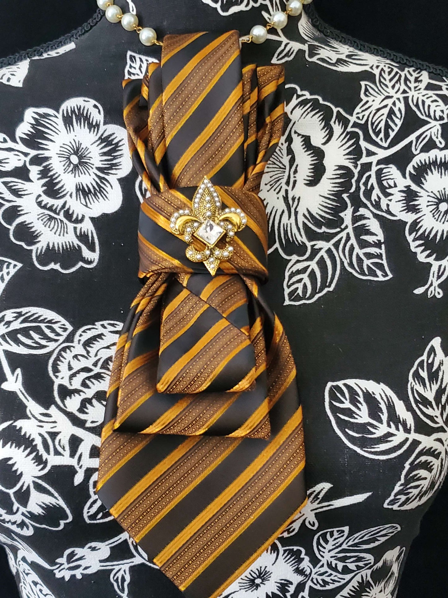 Simply Elegant Black and Gold Stripe Women's Necktie Necklace