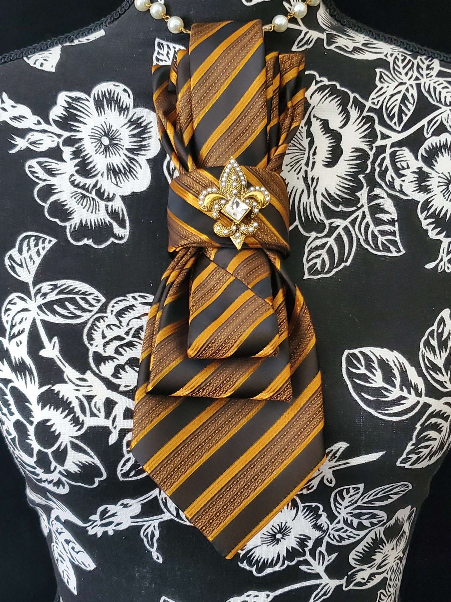 Simply Elegant Black and Gold Stripe Women's Necktie Necklace