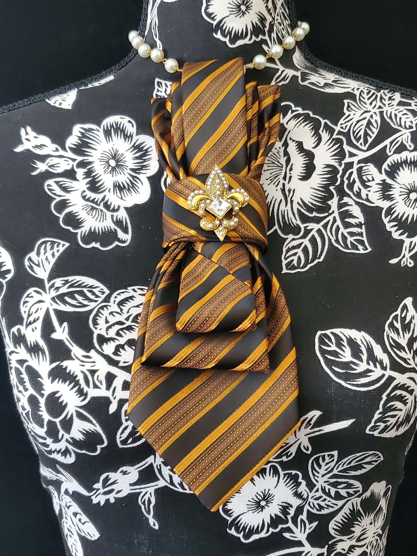 Simply Elegant Black and Gold Stripe Women's Necktie Necklace