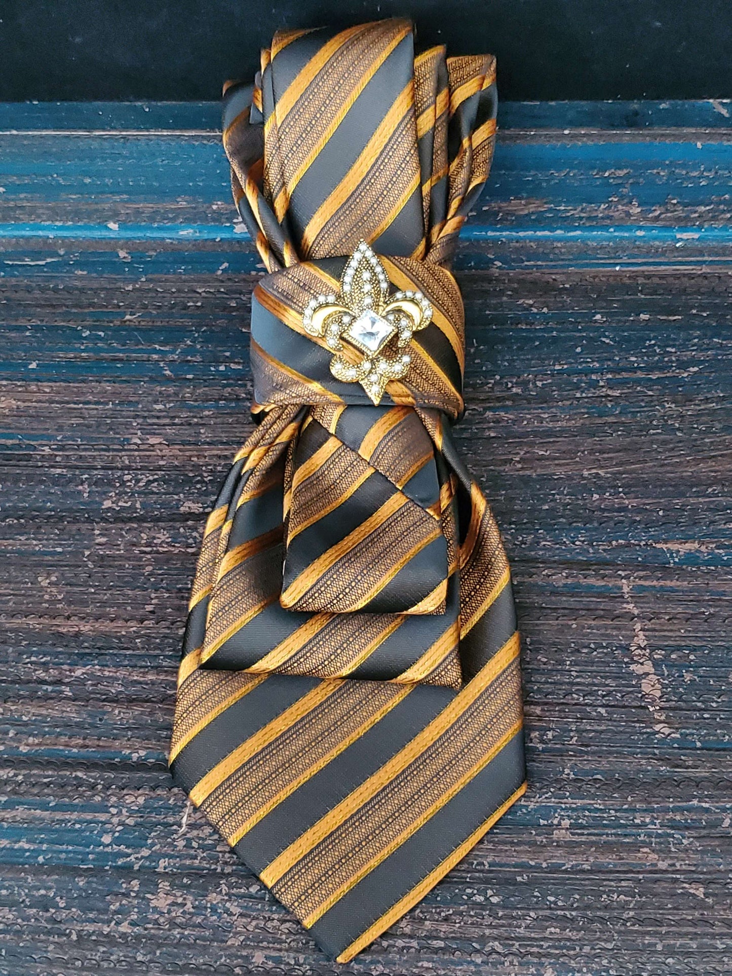 Simply Elegant Black and Gold Stripe Women's Necktie Necklace