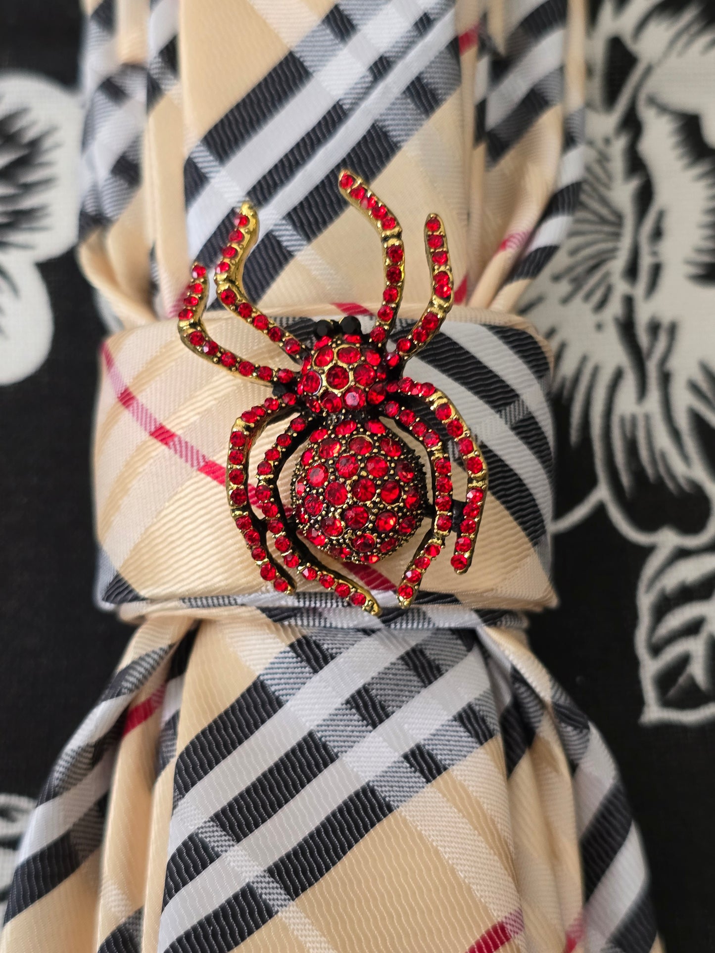 Spider Brooch Necklace- Gold Plaid Women's Necktie Necklace
