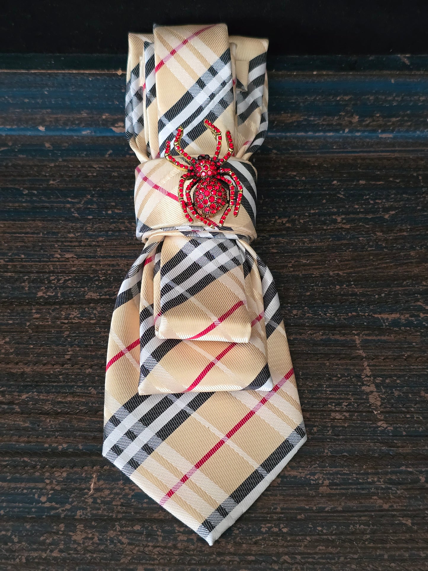 Spider Brooch Necklace- Gold Plaid Women's Necktie Necklace