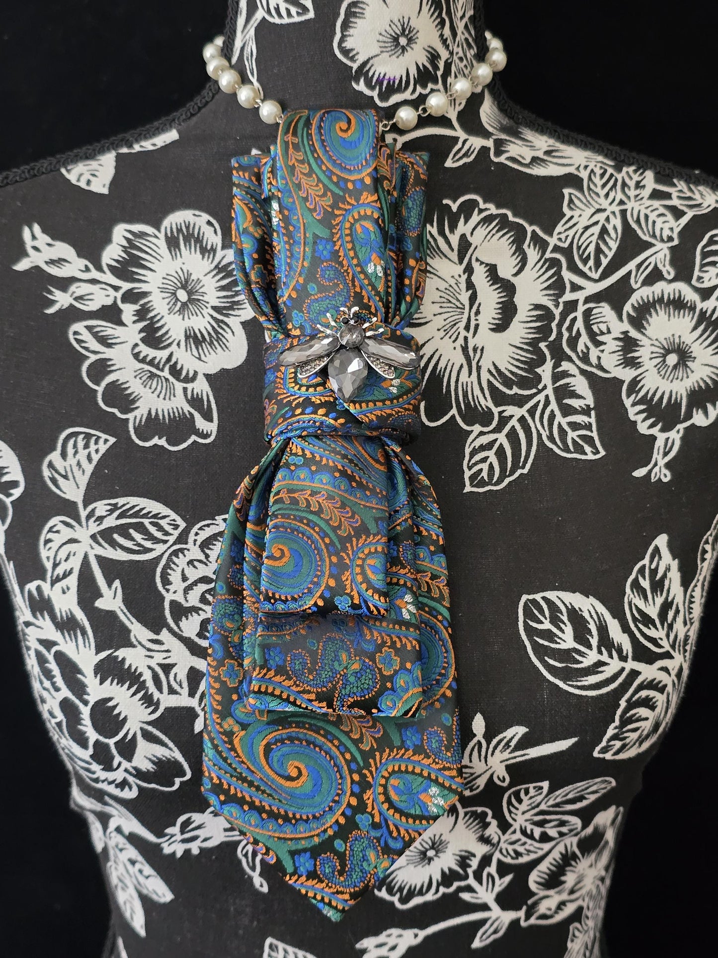Green and Black Paisley Women's Tie- Butterfly Brooch Necklace - Handcrafted Statement Jewelry - Brooch Necktie -Stylish Neckwear For Women