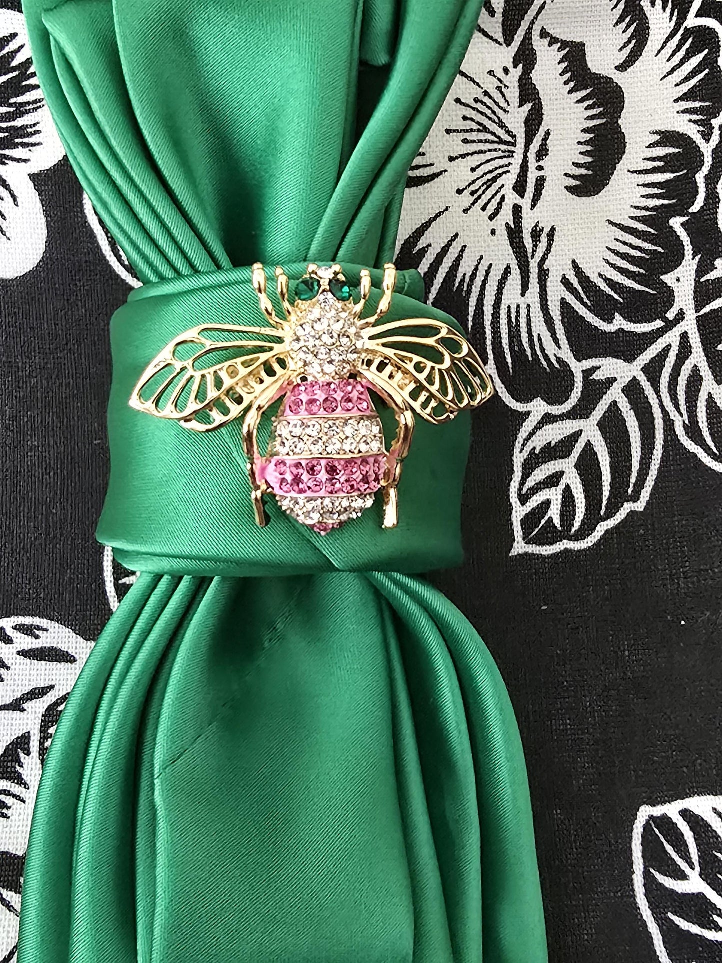 Simple but Elegant Green Silk Brooch Necktie Necklace - Handcrafted Statement Jewelry - Brooch Necktie - Stylish Neckwear For Women