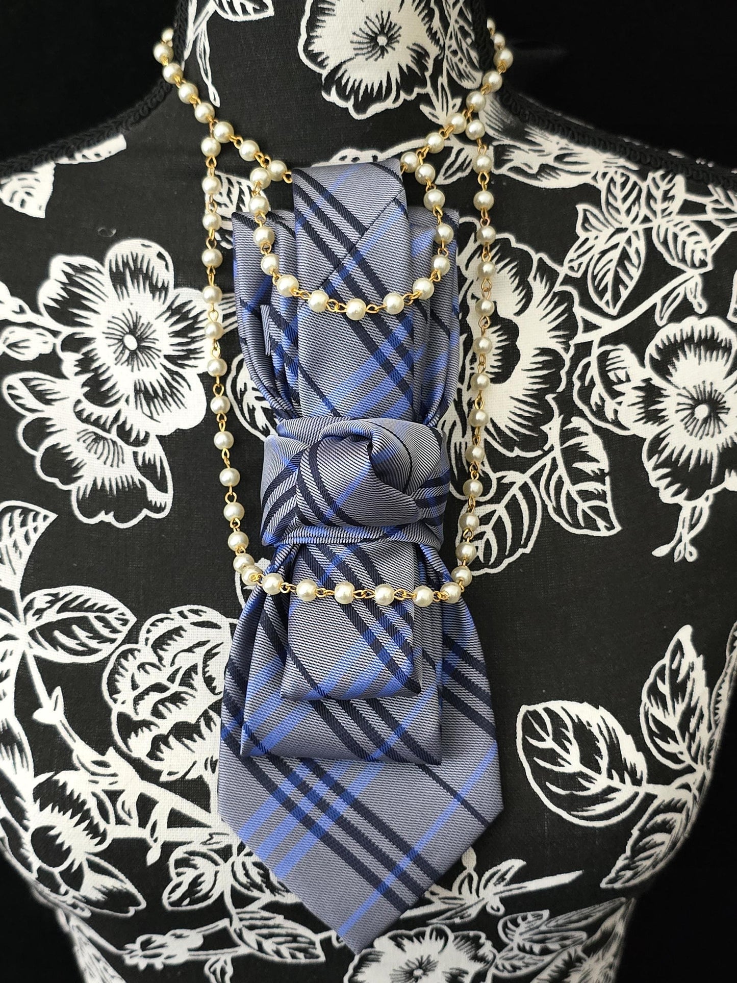 Women's Blue Plaid Necktie Necklace - Brooch Necktie For Women