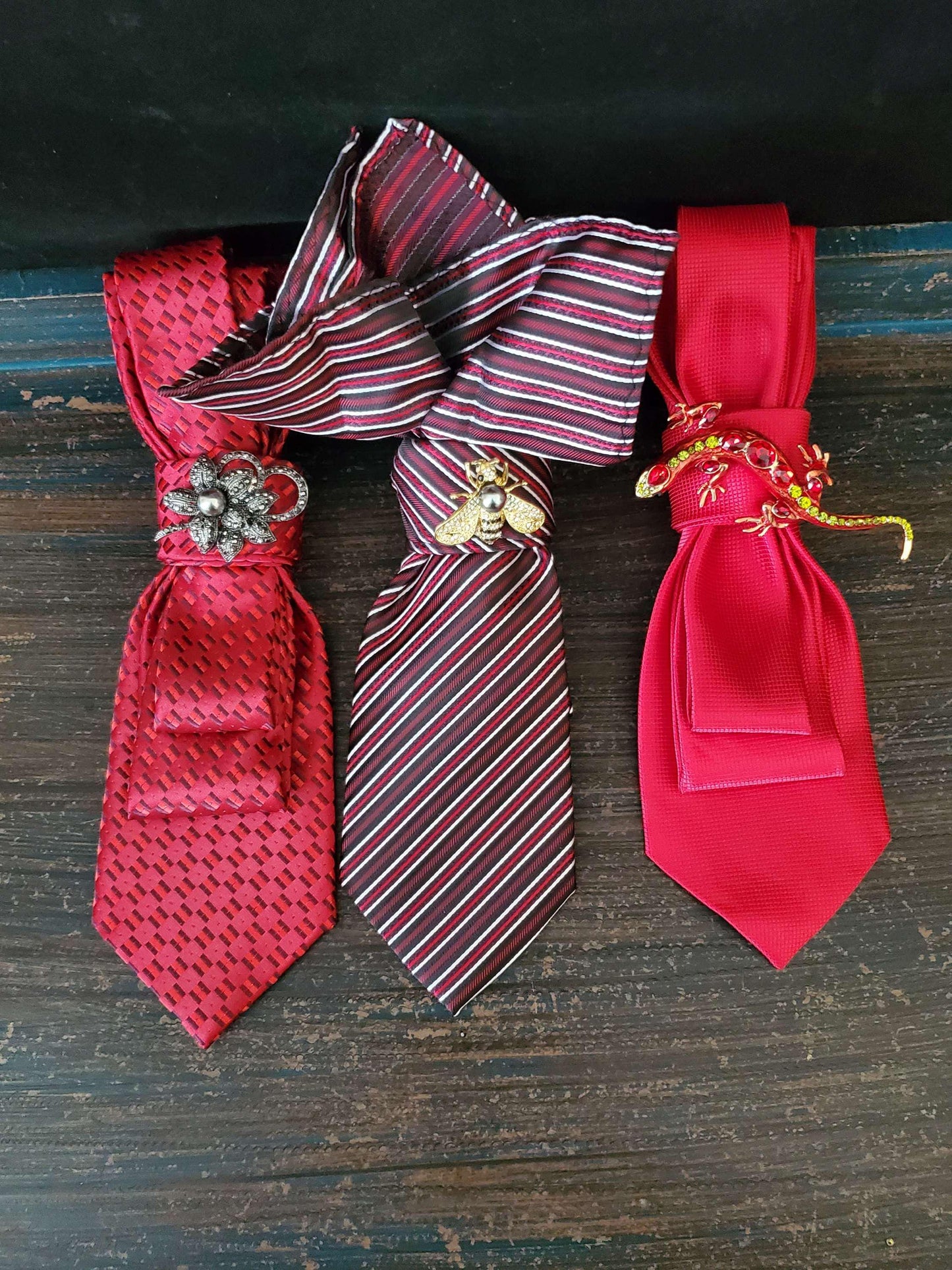 Stylish Black and Red Stripe Women's Necktie Necklace - Bumble Bee Brooch Necklace - Brooch Necktie - Stylish Neckwear For Women