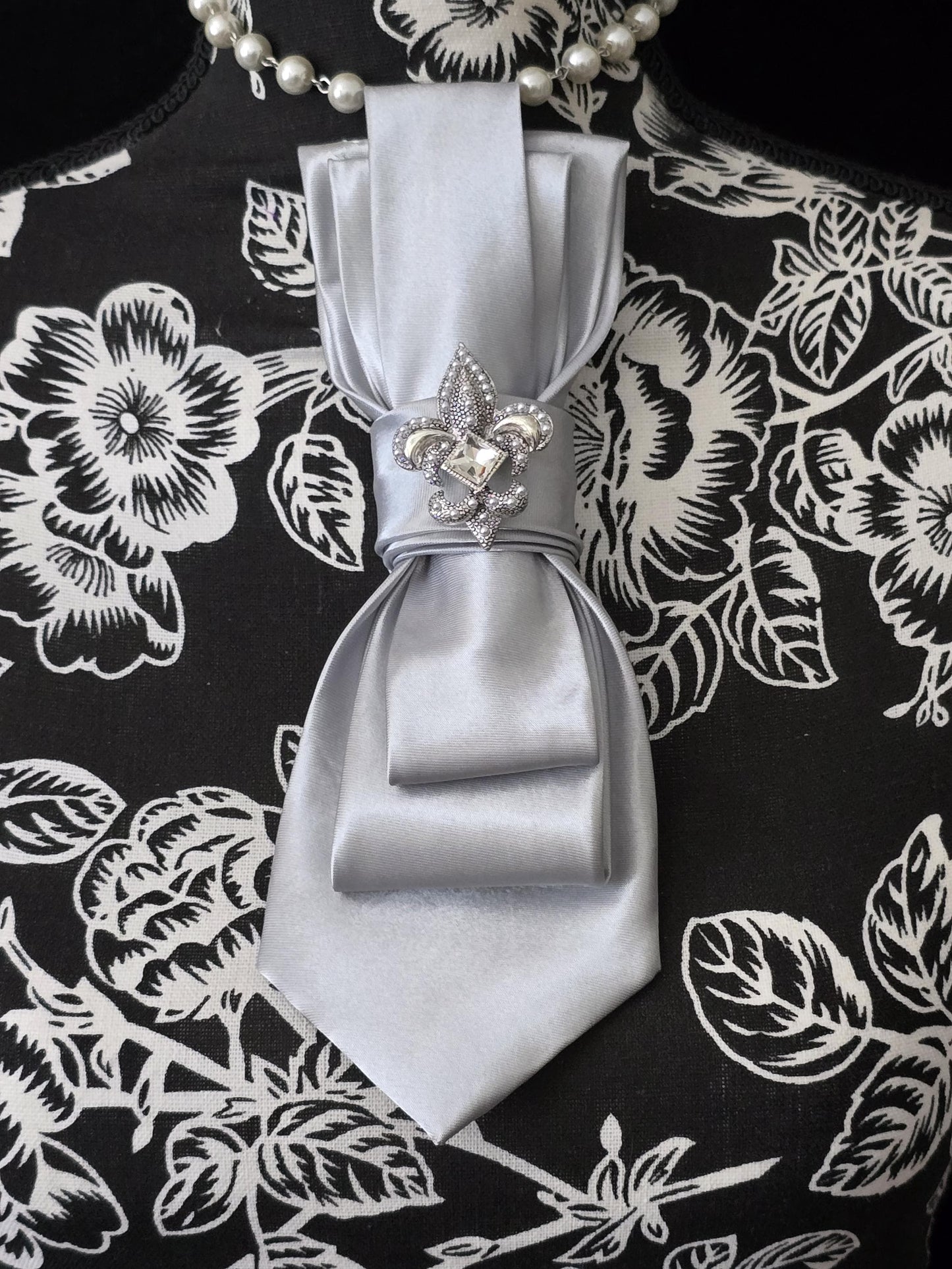 Fearless Ties | Unique Women’s Neckties, Tie Necklace Neckwear| Silver Satin Necktie Necklace