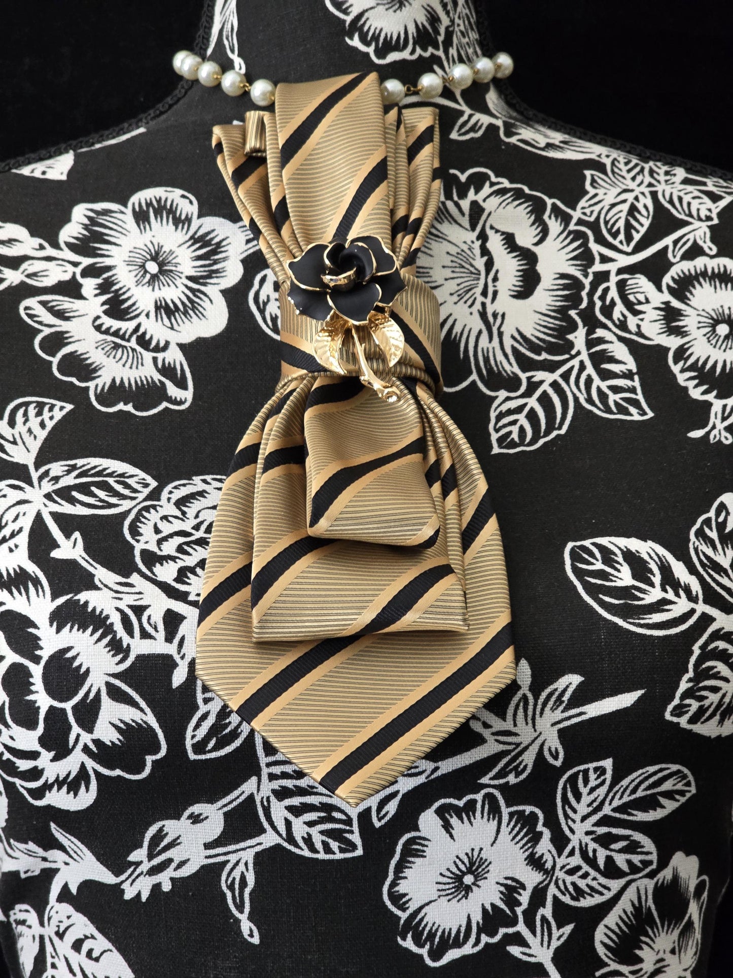Brooch neckties, Stylish neckwear, Unique ties for women, Fashionable necktie necklace