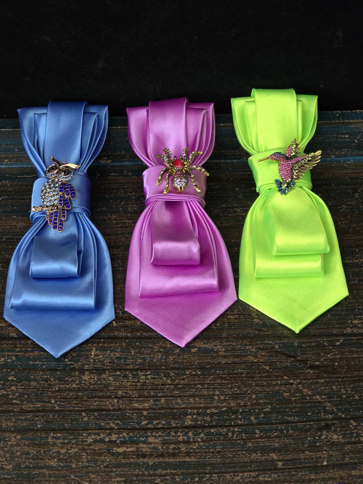 Simply Elegant Soft Purple Women's Tie- Brooch Necklace - Handcrafted Statement Jewelry - Brooch Necktie -Stylish Neckwear For Women