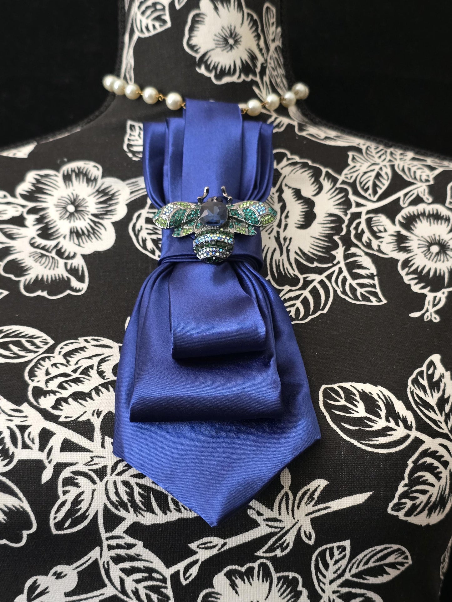Fearless Ties | Unique Women’s Neckties, Tie Necklaces & Brooch Neckwear