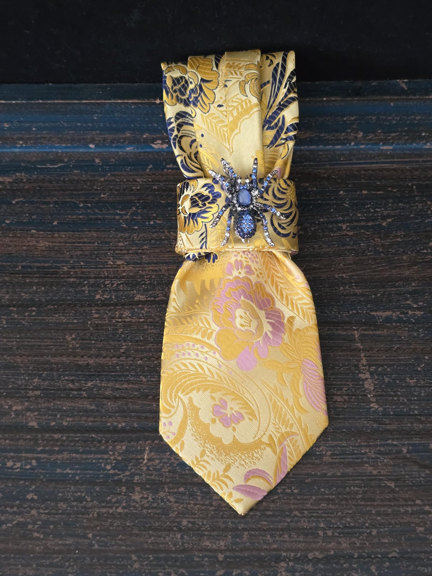 Stylish Gold Paisley Women's Necktie Necklace - Fashion Ties for Women - Brooch Necktie - Stylish Neckwear For Women