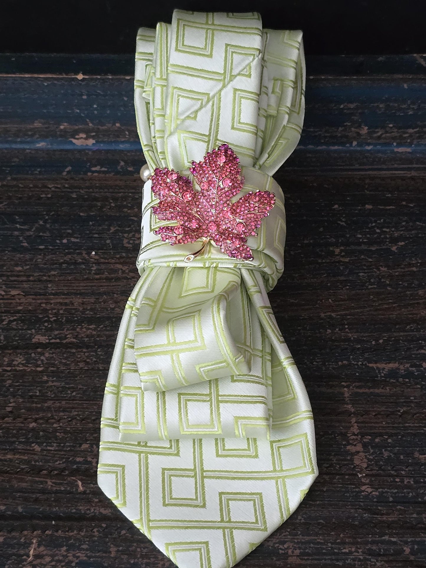 Green Necktie Necklace, Ivy Brooch Women's Necktie Necklace - Pink Ivy Brooch Necktie For Women
