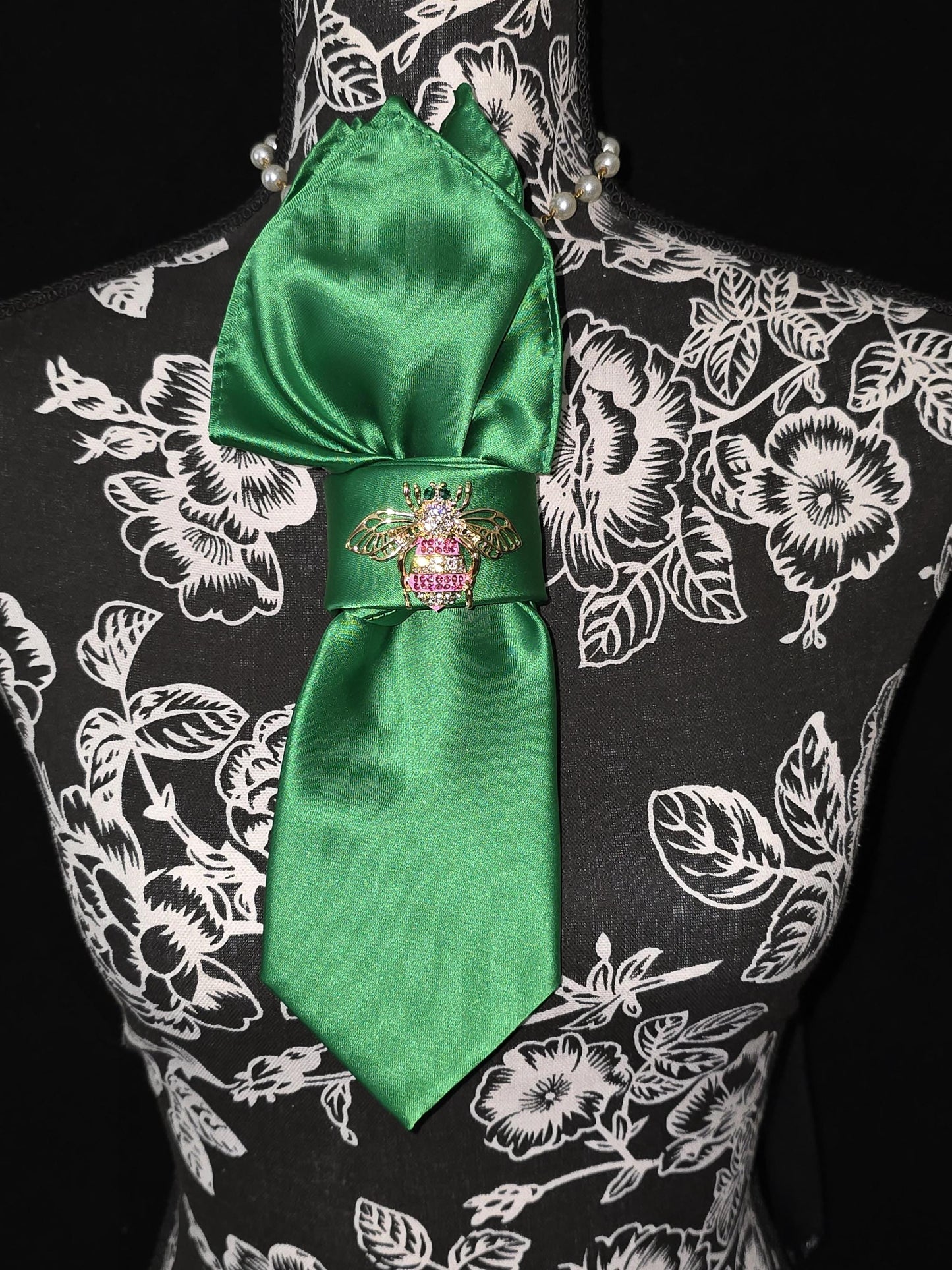 Green Silk Bumble Bee Brooch Necktie Necklace - Handcrafted Statement Jewelry - Brooch Necktie - Stylish Neckwear For Women