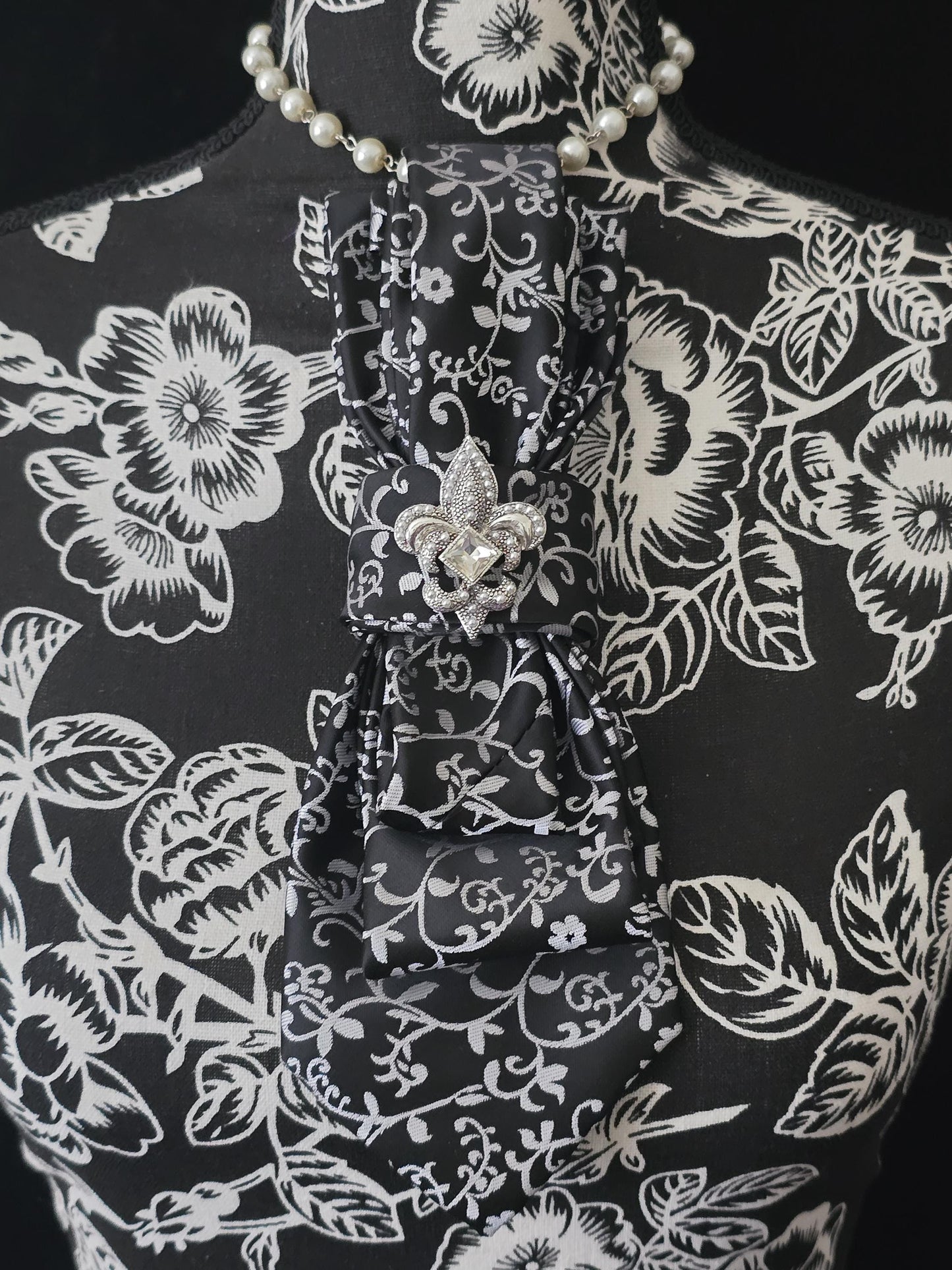 Black and White Paisley Necktie Necklace | Fearless Ties | Unique Women’s Neckties, Tie Necklace Neckwear