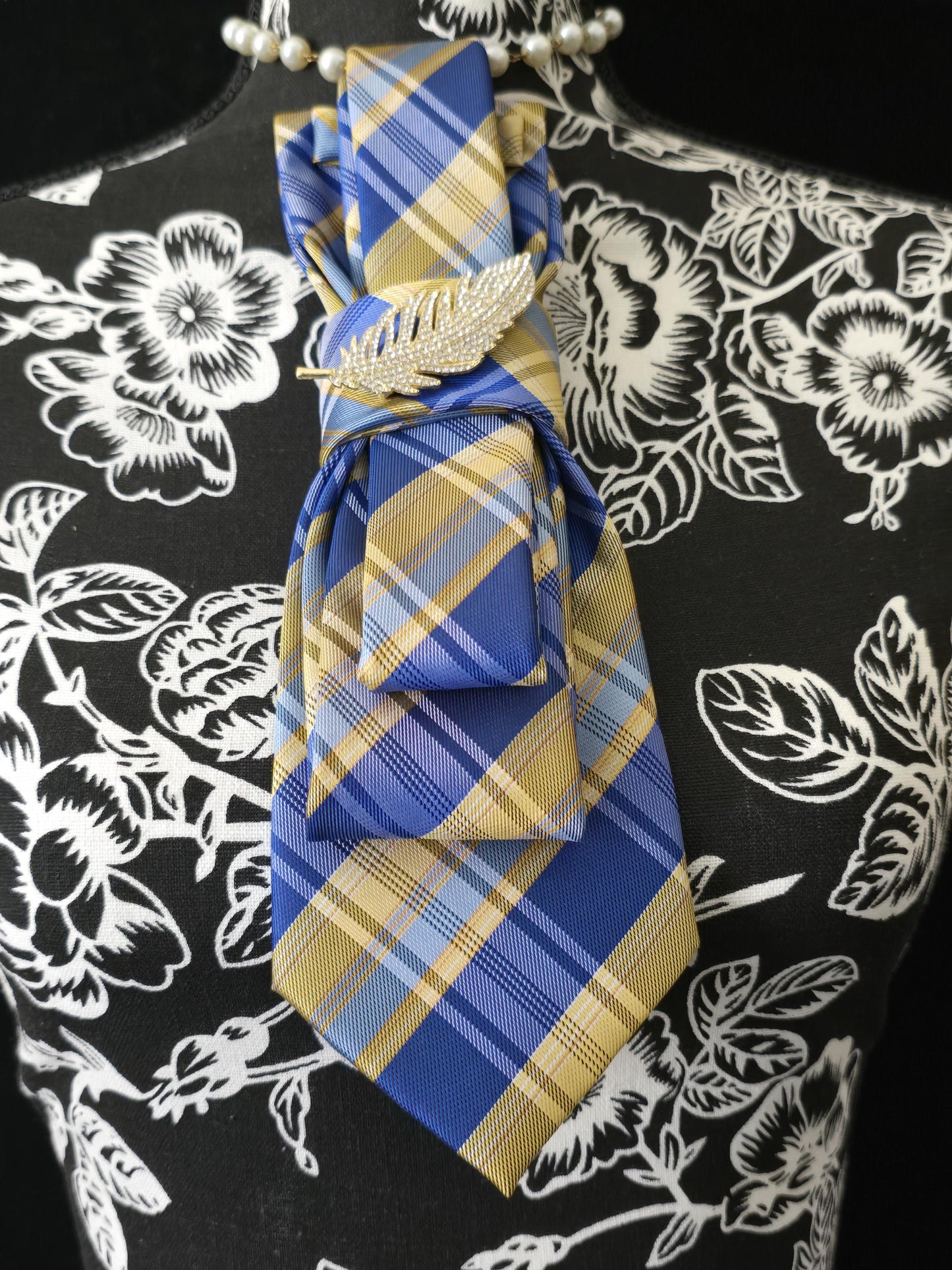 Simply Elegant Blue Plaid Women’s Necktie Necklace - Fashion Ties For Women -Stylish Neckwear For Women