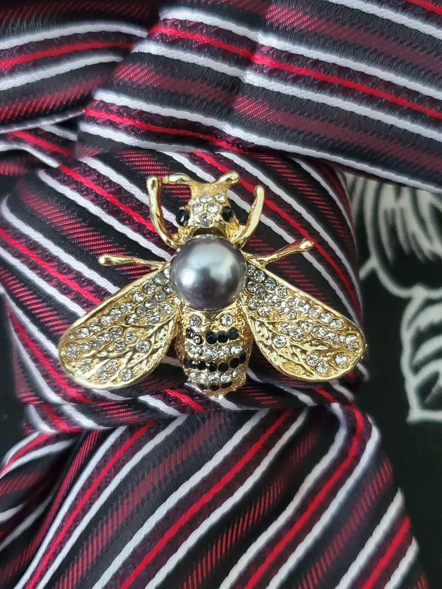 Stylish Black and Red Stripe Women's Necktie Necklace - Bumble Bee Brooch Necklace - Brooch Necktie - Stylish Neckwear For Women