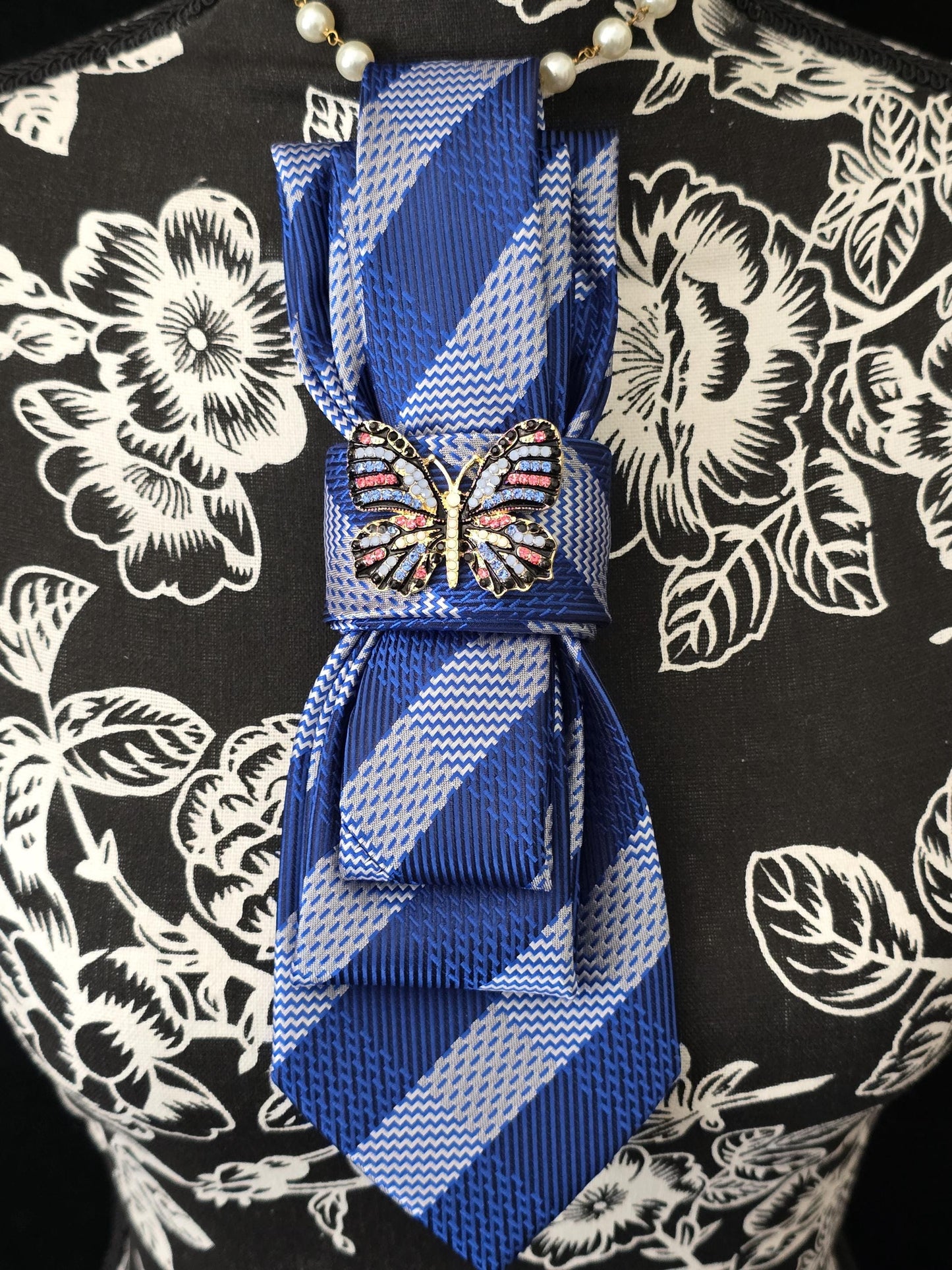 Simple Blue Stripe Women's Tie- Butterfly Brooch Necklace - Brooch Necktie - Stylish Neckwear For Women