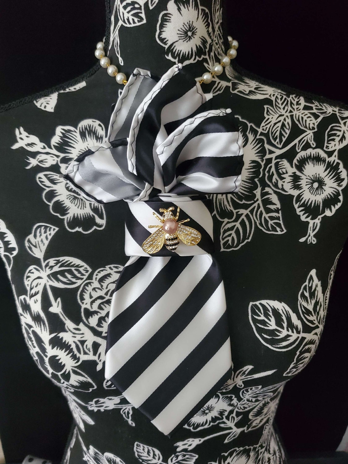 Bumble Bee Brooch- Black and White Stripe Women's Necktie Necklace