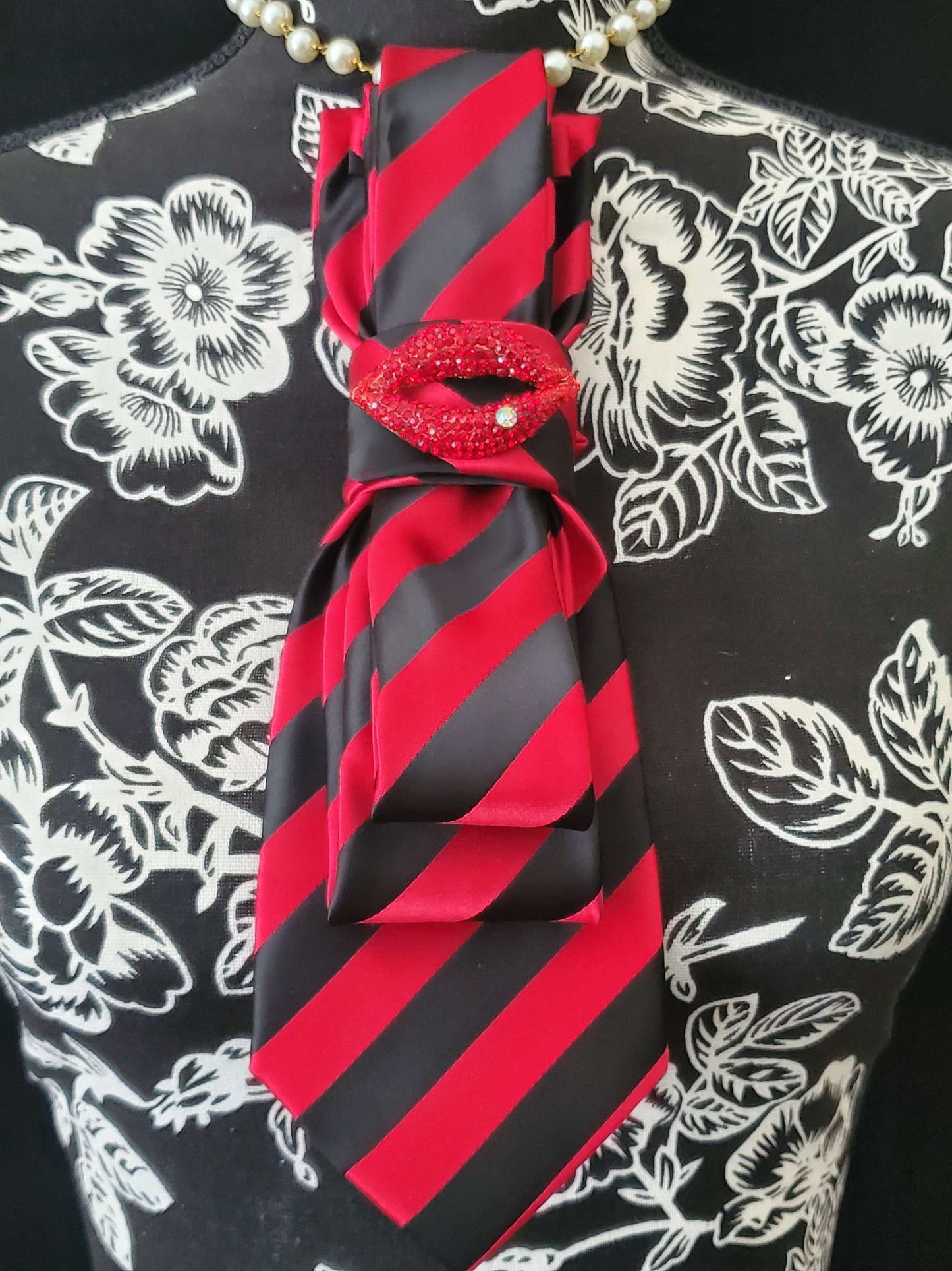 Red and Black Stripe Women's Tie- Red Lip Brooch Necklace- Fashion Ties for Women