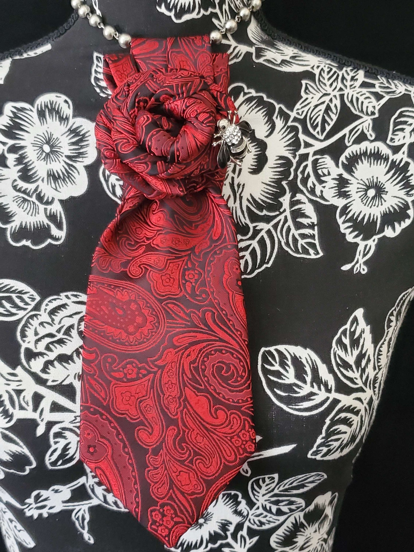 Simply Elegant Red and Black Paisley Women's Necktie Necklace