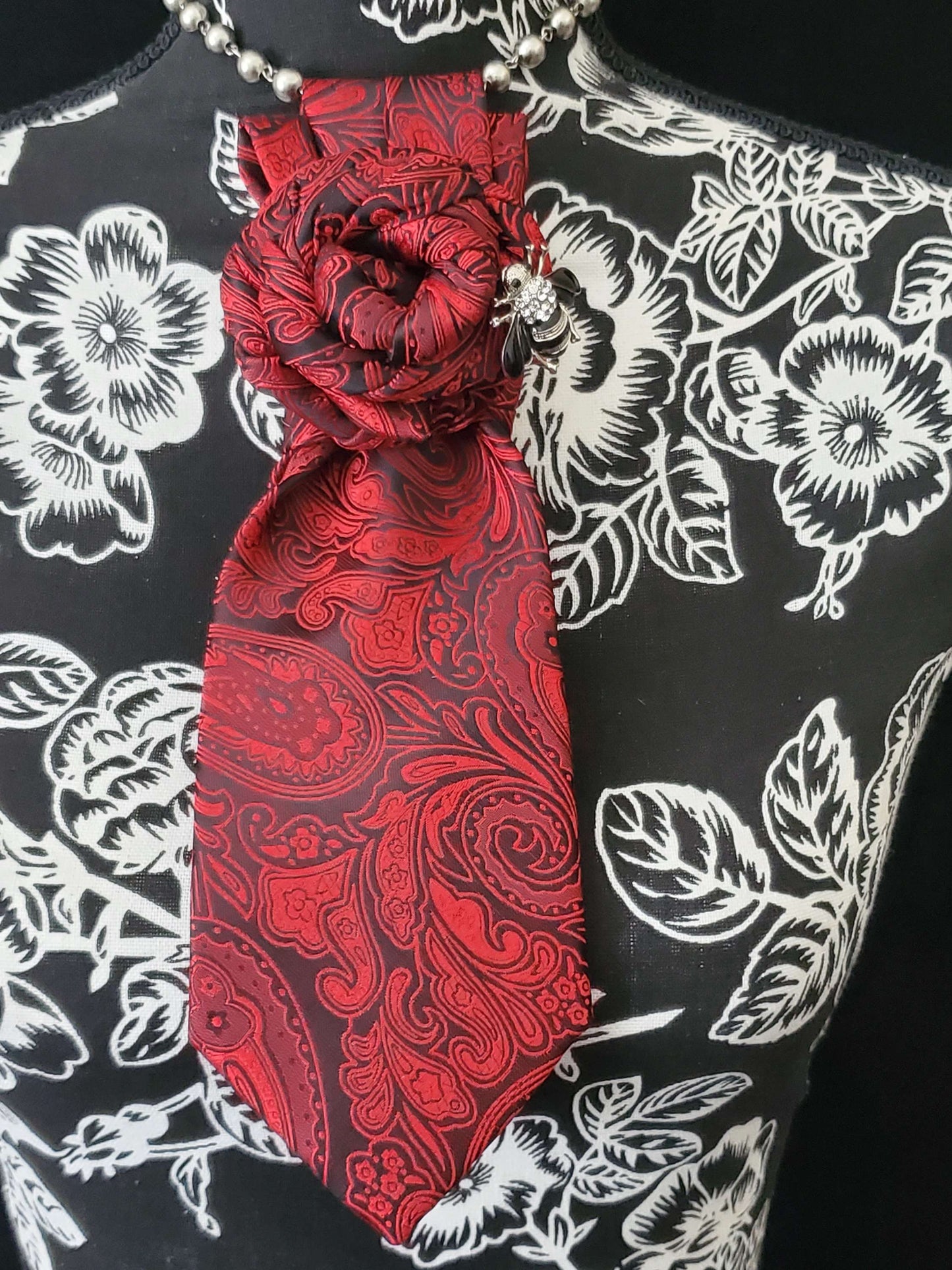 Simply Elegant Red and Black Paisley Women's Necktie Necklace