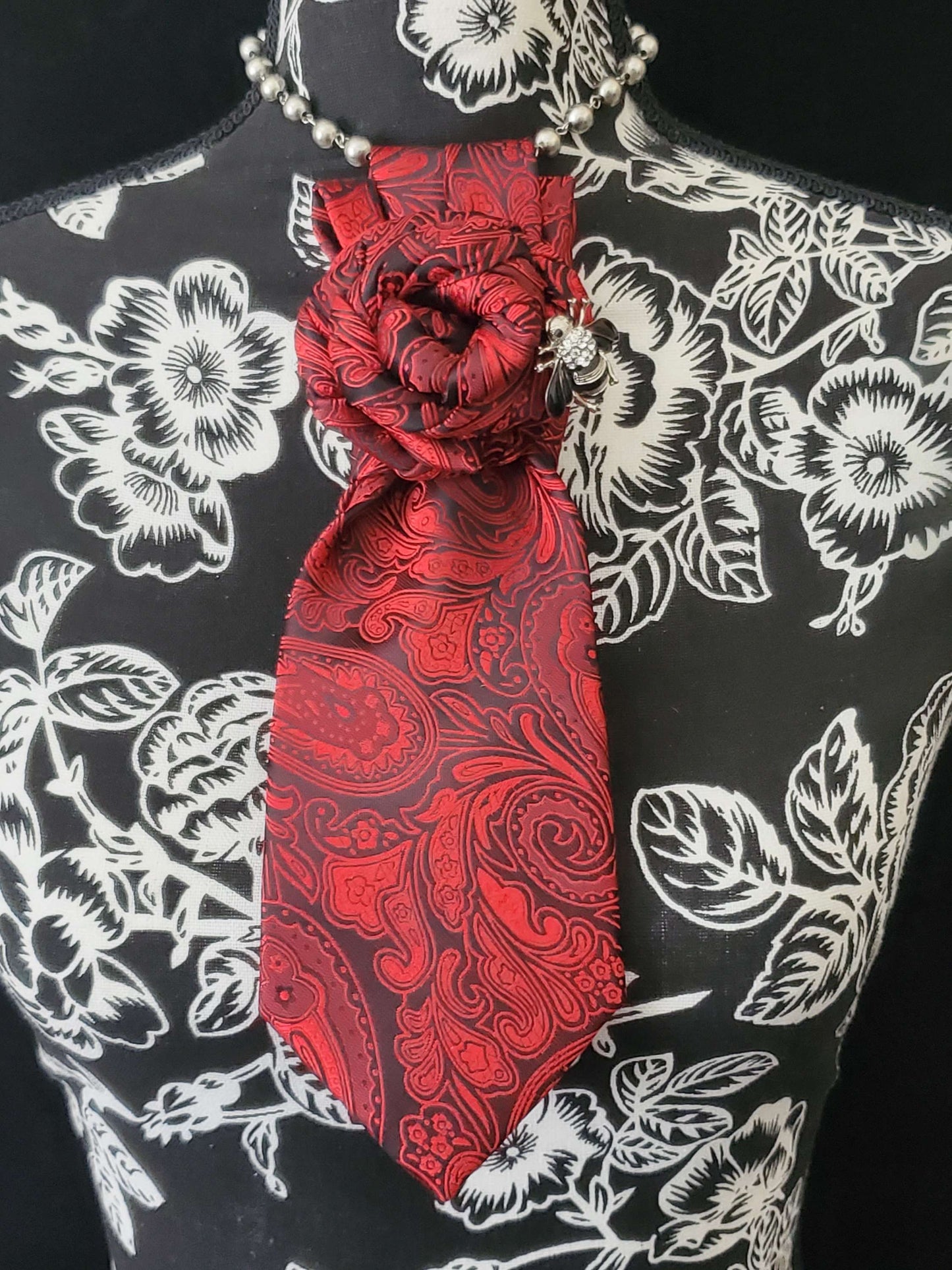 Simply Elegant Red and Black Paisley Women's Necktie Necklace