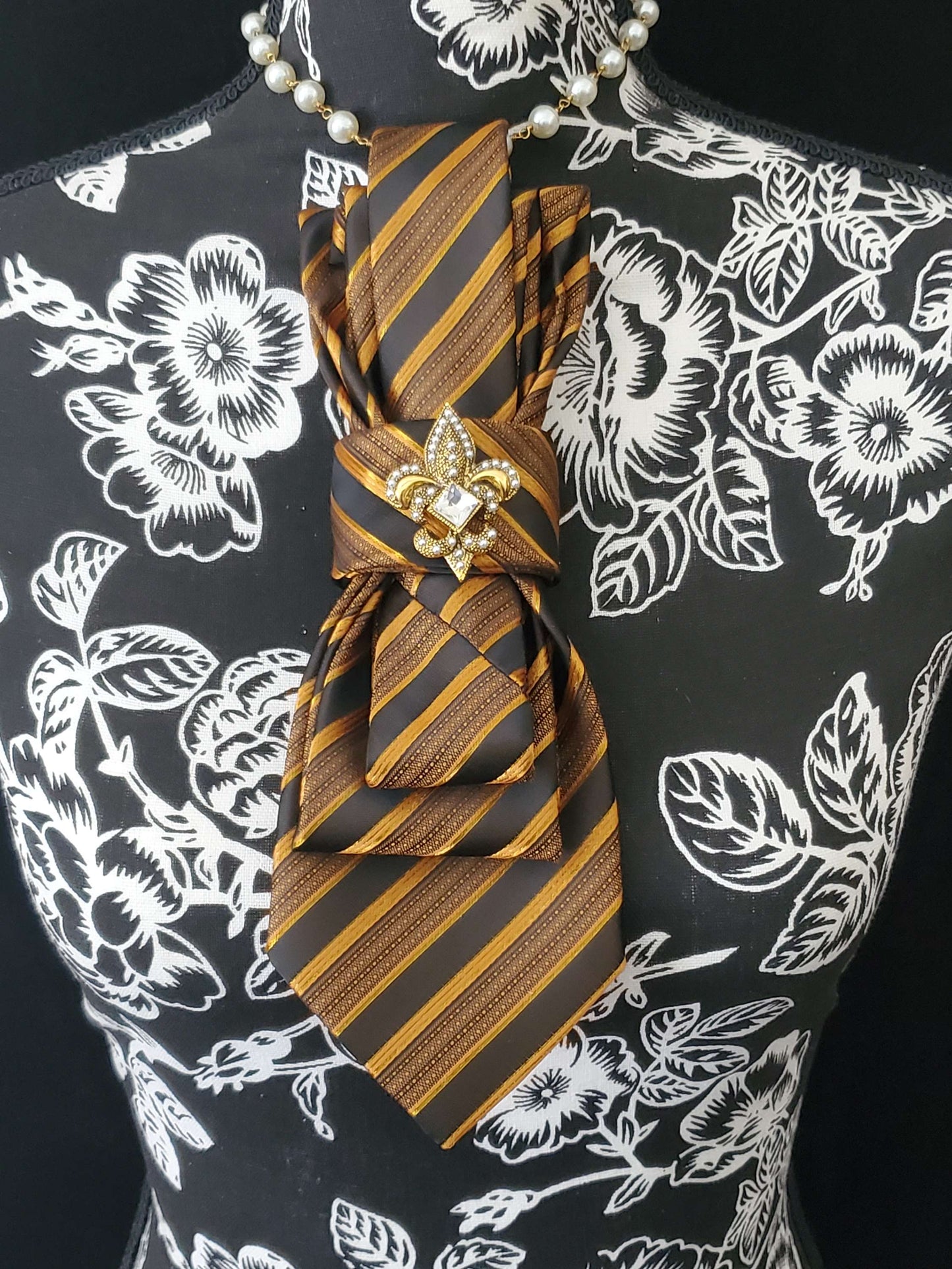 Simply Elegant Black and Gold Stripe Women's Necktie Necklace