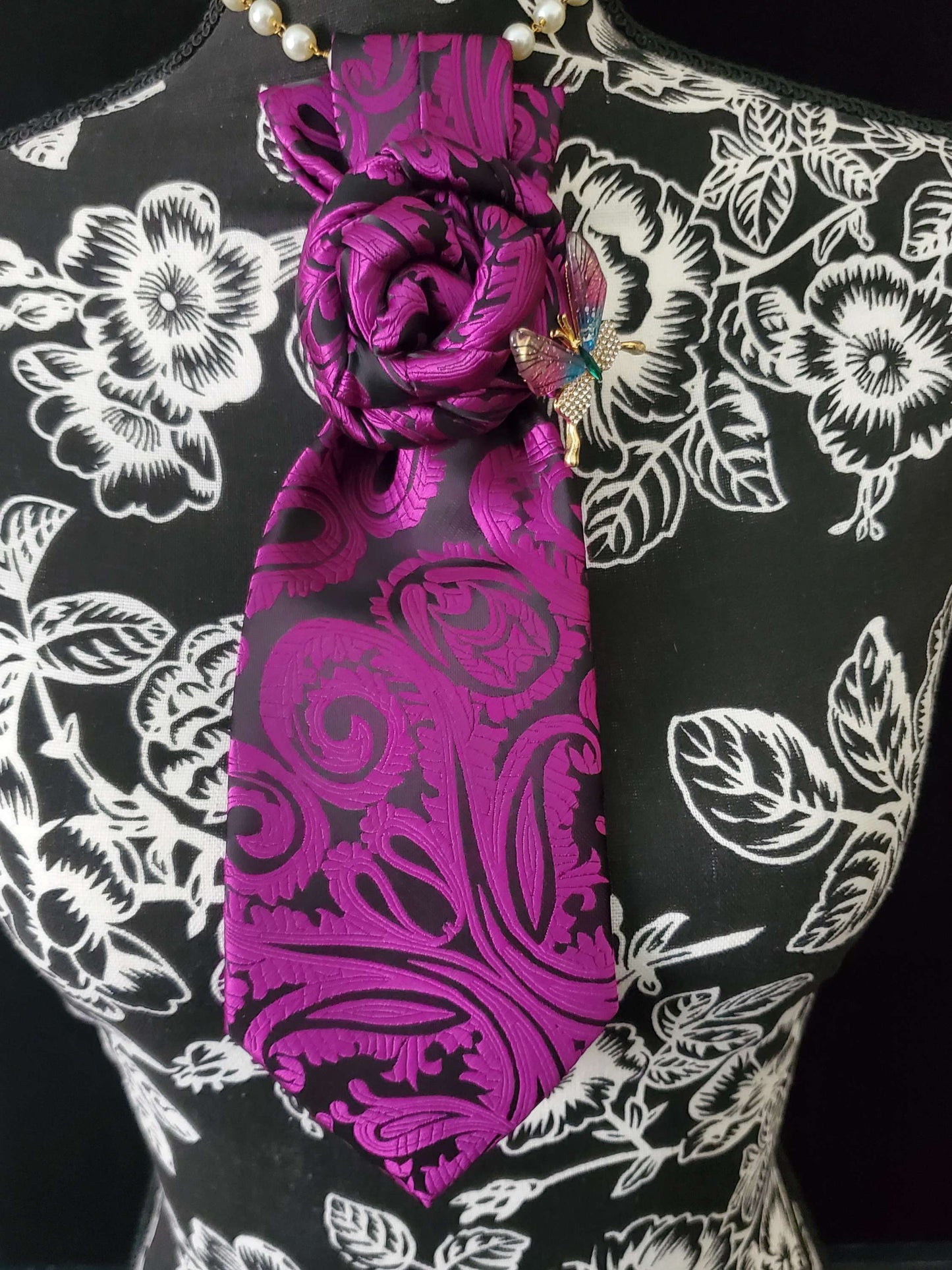 Simply Elegant Pinkish Purple Paisley Women's Necktie Necklace