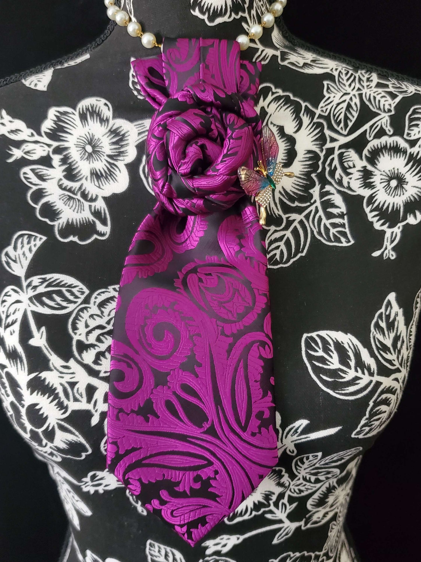 Simply Elegant Pinkish Purple Paisley Women's Necktie Necklace