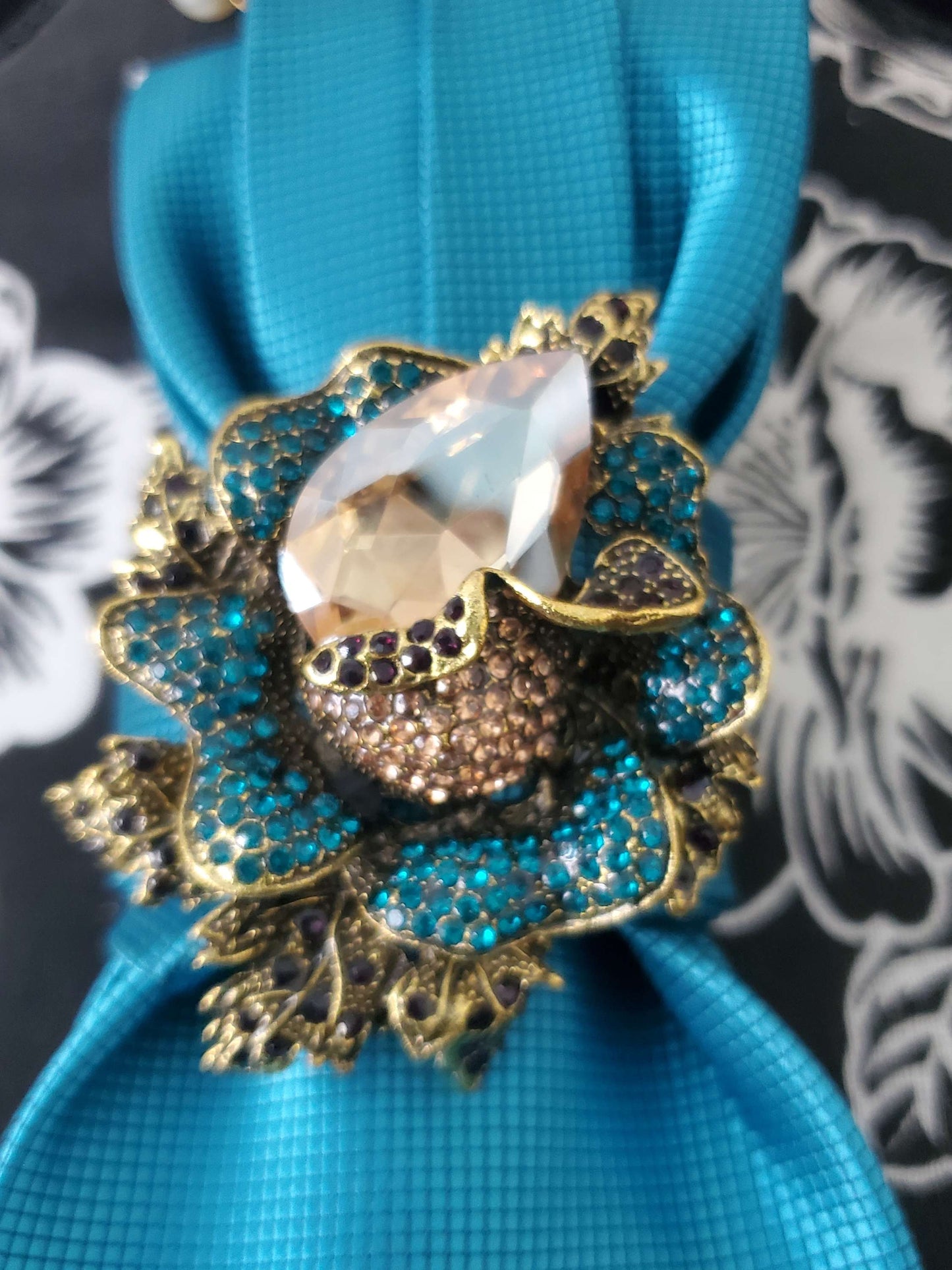 Crystal Flower Brooch- Teal Women's Necktie Necklace