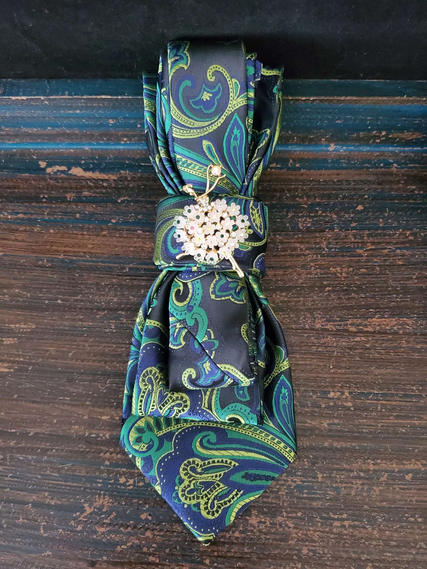 Stylish Blue and Green Paisley Women’s Necktie Necklace