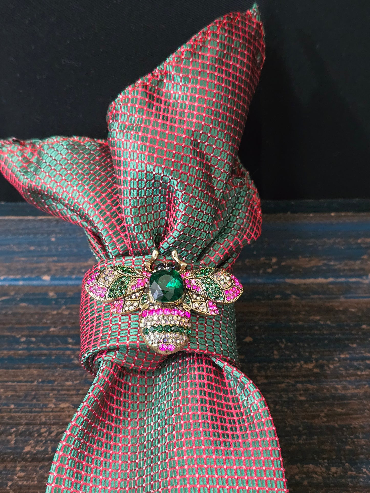 Stylish Iridescent Pink and Green Women's Necktie Necklace - Bumble Bee Brooch - Necklace