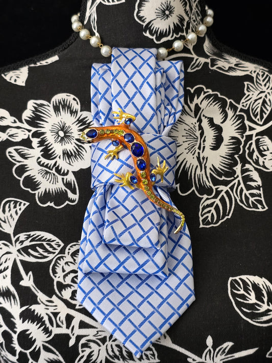 Lady Ties, Women Tie, Neck Tie Necklace, Pearl Necklace, Necktie for women, ladies tie, Elegant women's necktie