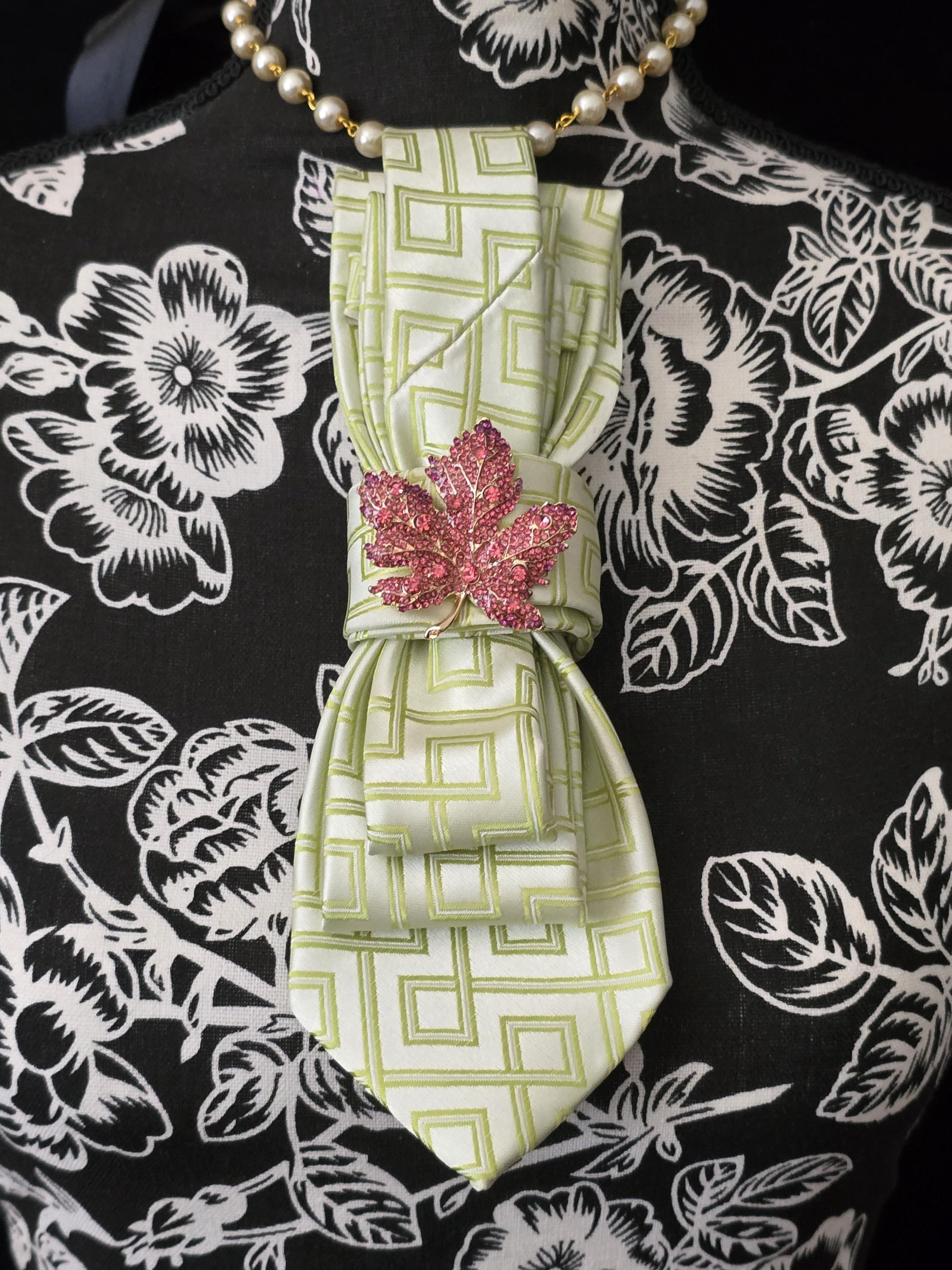 Lady Ties, Women Tie, Neck Tie Necklace, Pearl Necklace, Necktie for women, ladies tie, Elegant women's necktie, Alpha Kappa Alpha Sorority Necklace, Pink and Green Necklace