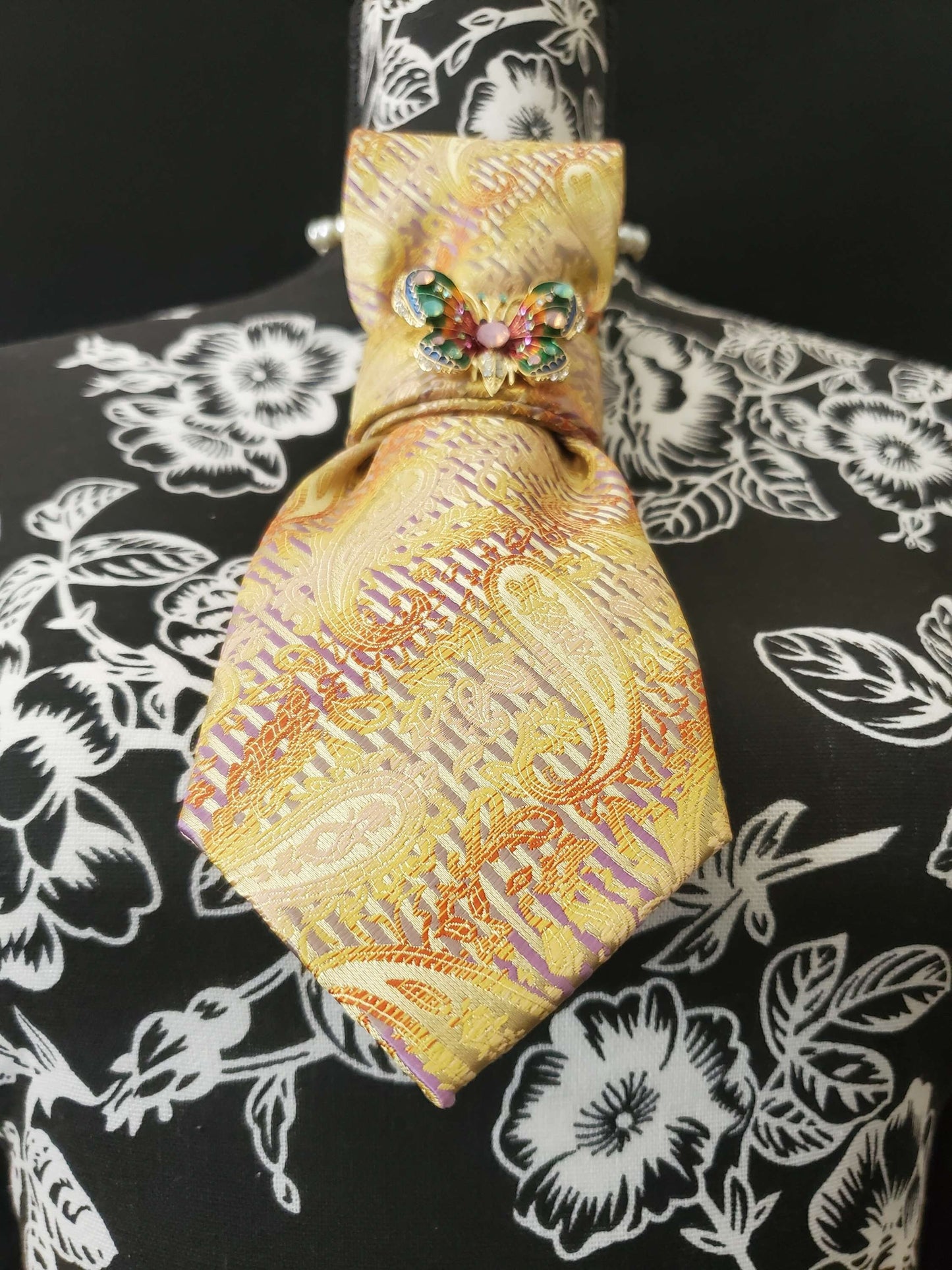 Simply Elegant Yellow and Orange Paisley Women's Necktie Necklace