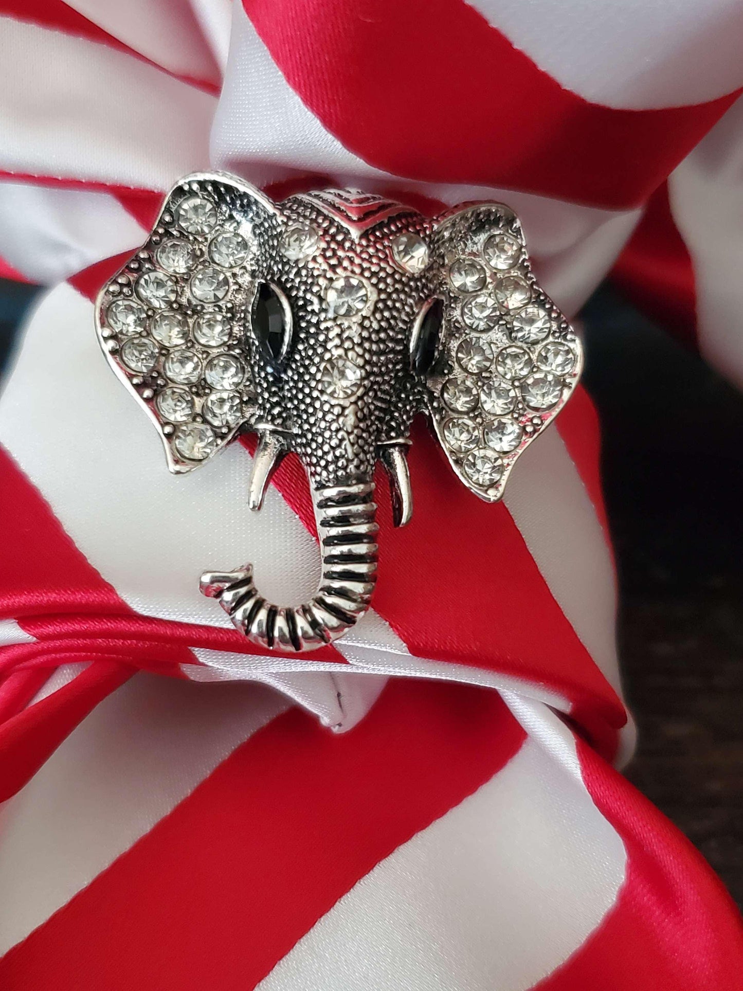 Red and White Stripe Women's Necktie Necklace -  Elephant Brooch Necktie