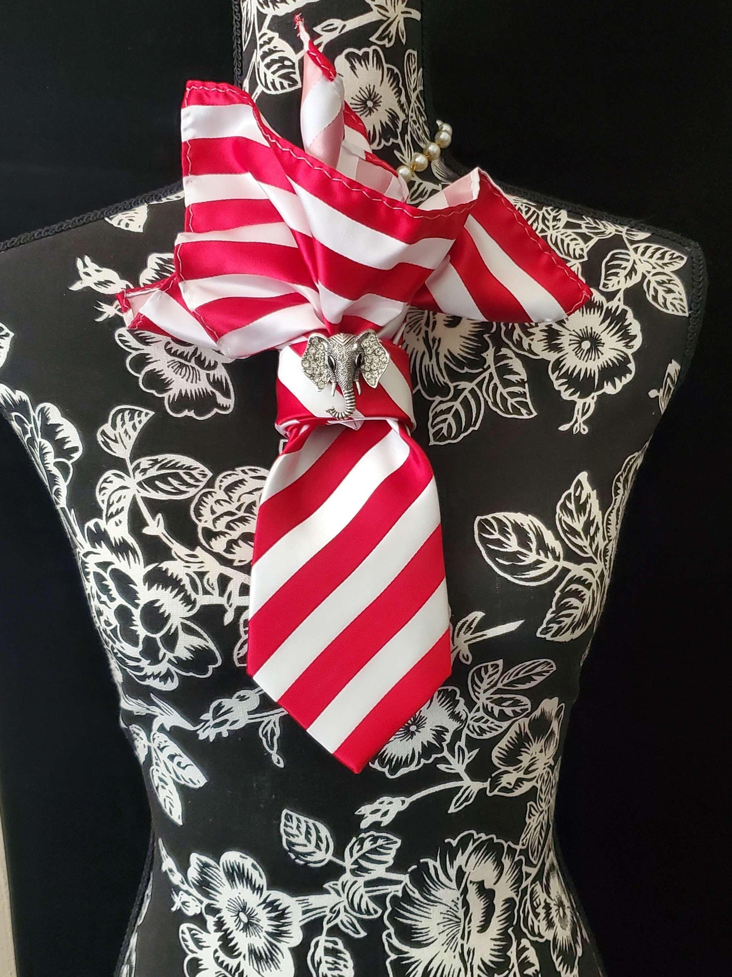 Red and White Stripe Women's Necktie Necklace -  Elephant Brooch Necktie