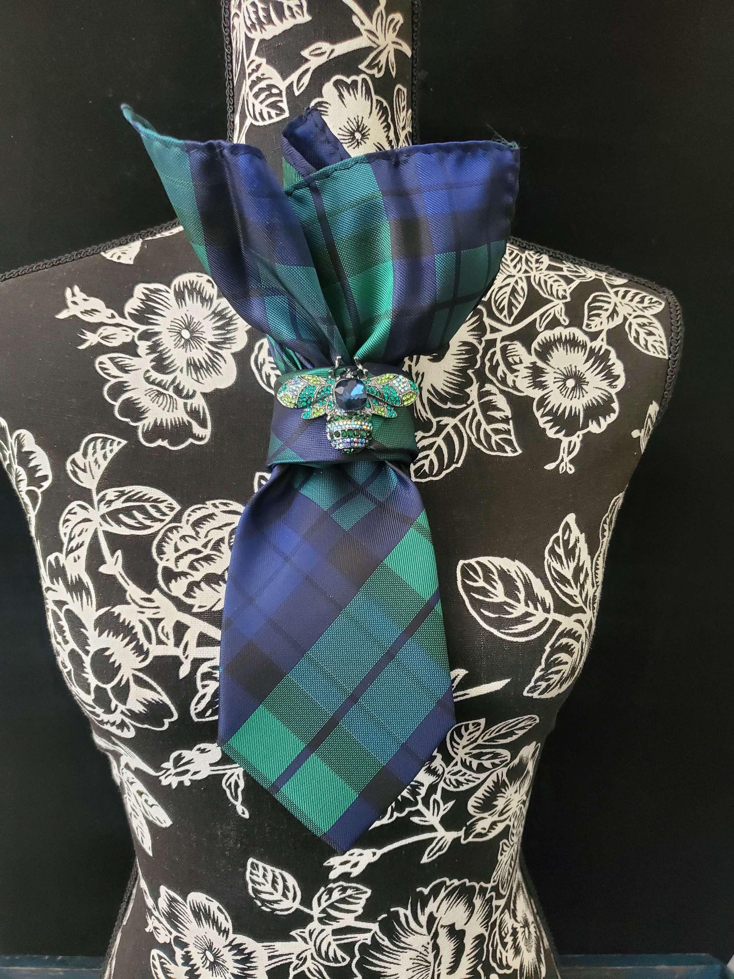 Simply Elegant Blue and Green Plaid Women's Necktie Necklace - Neckwear For Women