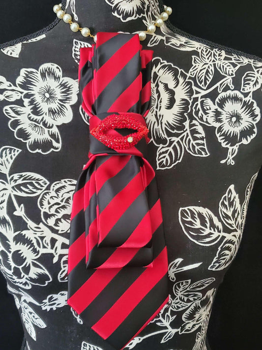 Black and Red Stripe Women's Necktie Necklace - Fashion ties for women  - Stylish Neckwear For Women