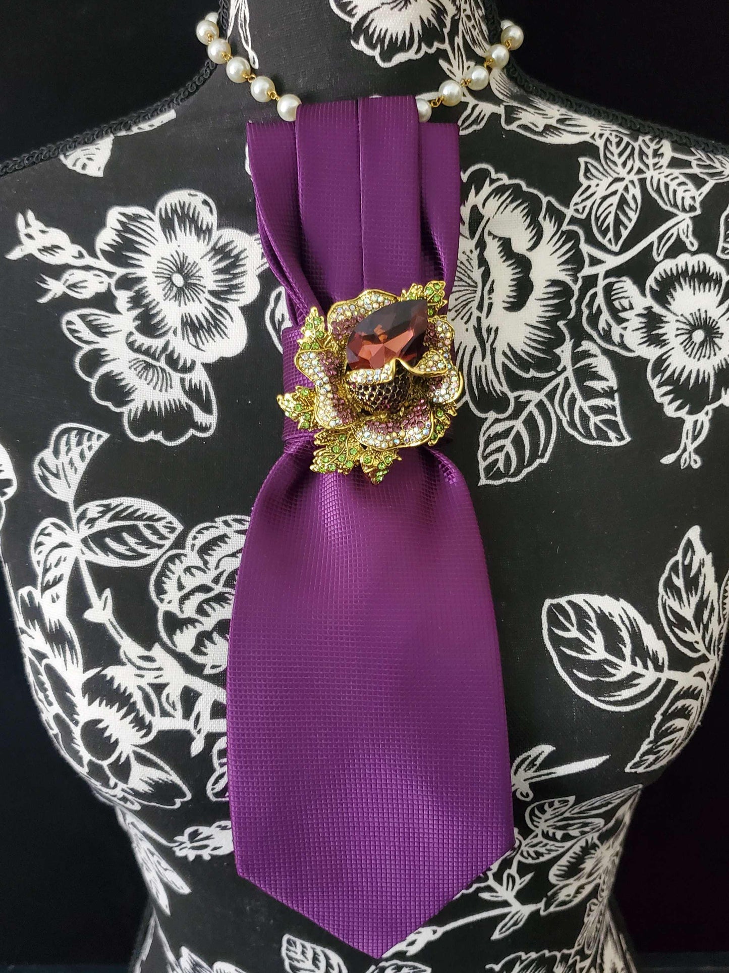 Purple Crystal Flower Brooch Necktie: Handcrafted Women's Jewelry