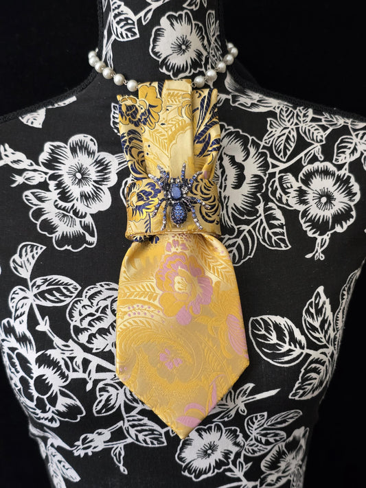 Stylish Gold Paisley Women's Necktie Necklace - Fashion Ties for Women  - Brooch Necktie - Stylish Neckwear For Women