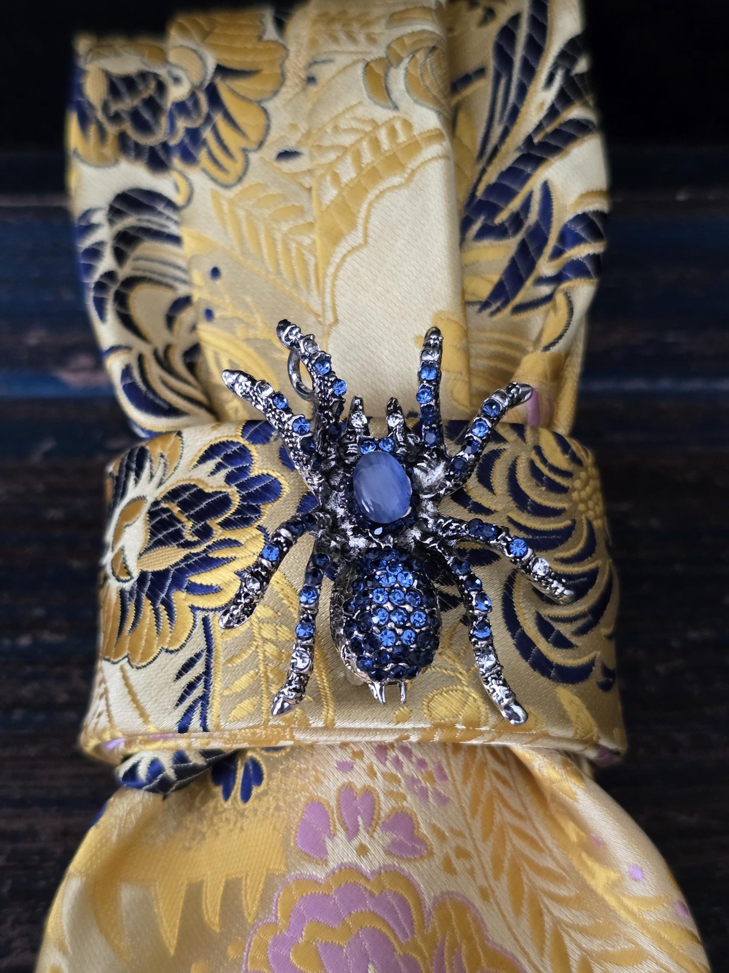 Stylish Gold Paisley Women's Necktie Necklace - Fashion Ties for Women  - Brooch Necktie - Stylish Neckwear For Women