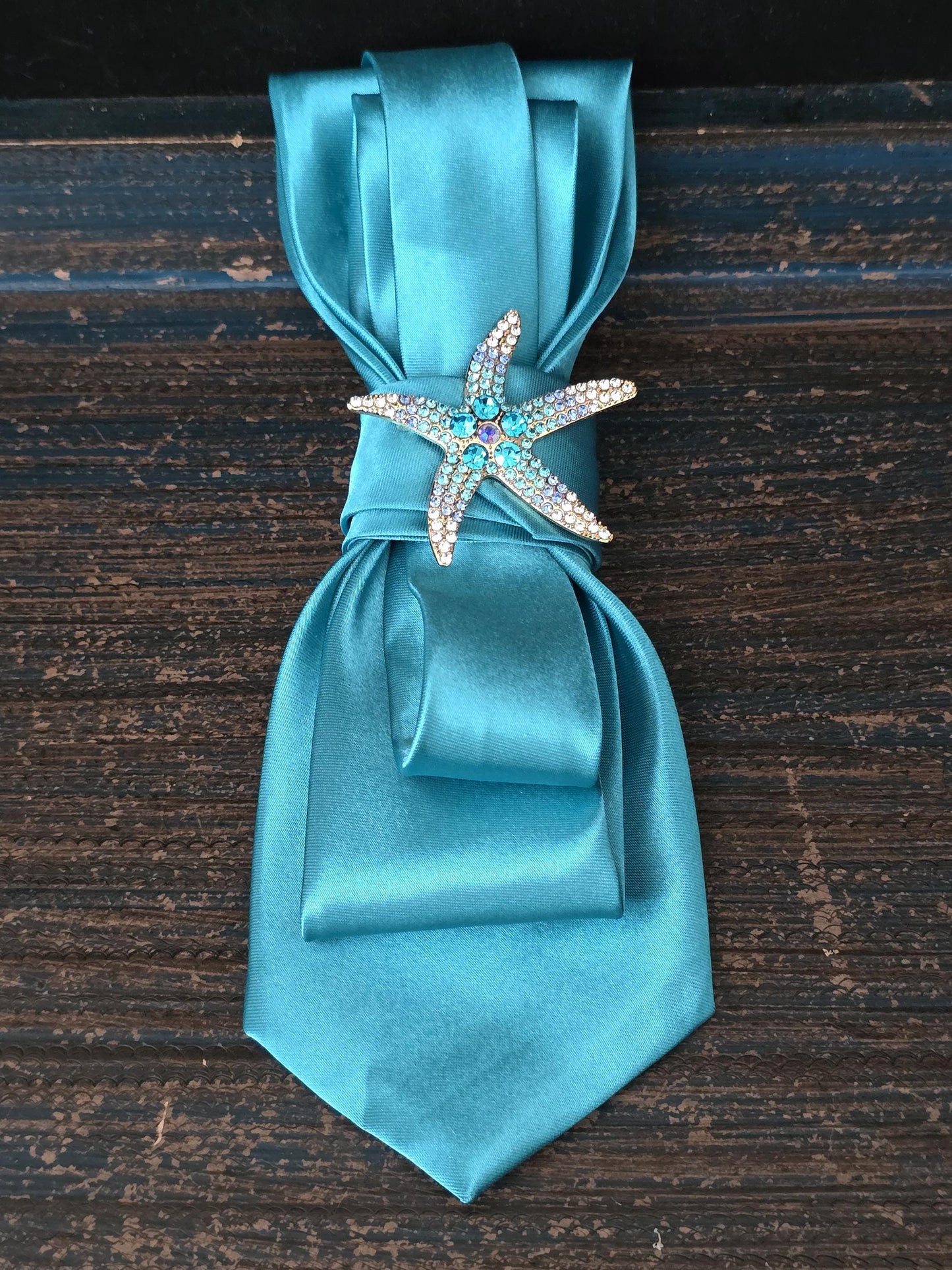 Teal Necktie Necklace: Rhinestone Starfish Brooch, Women's Fashion Tie