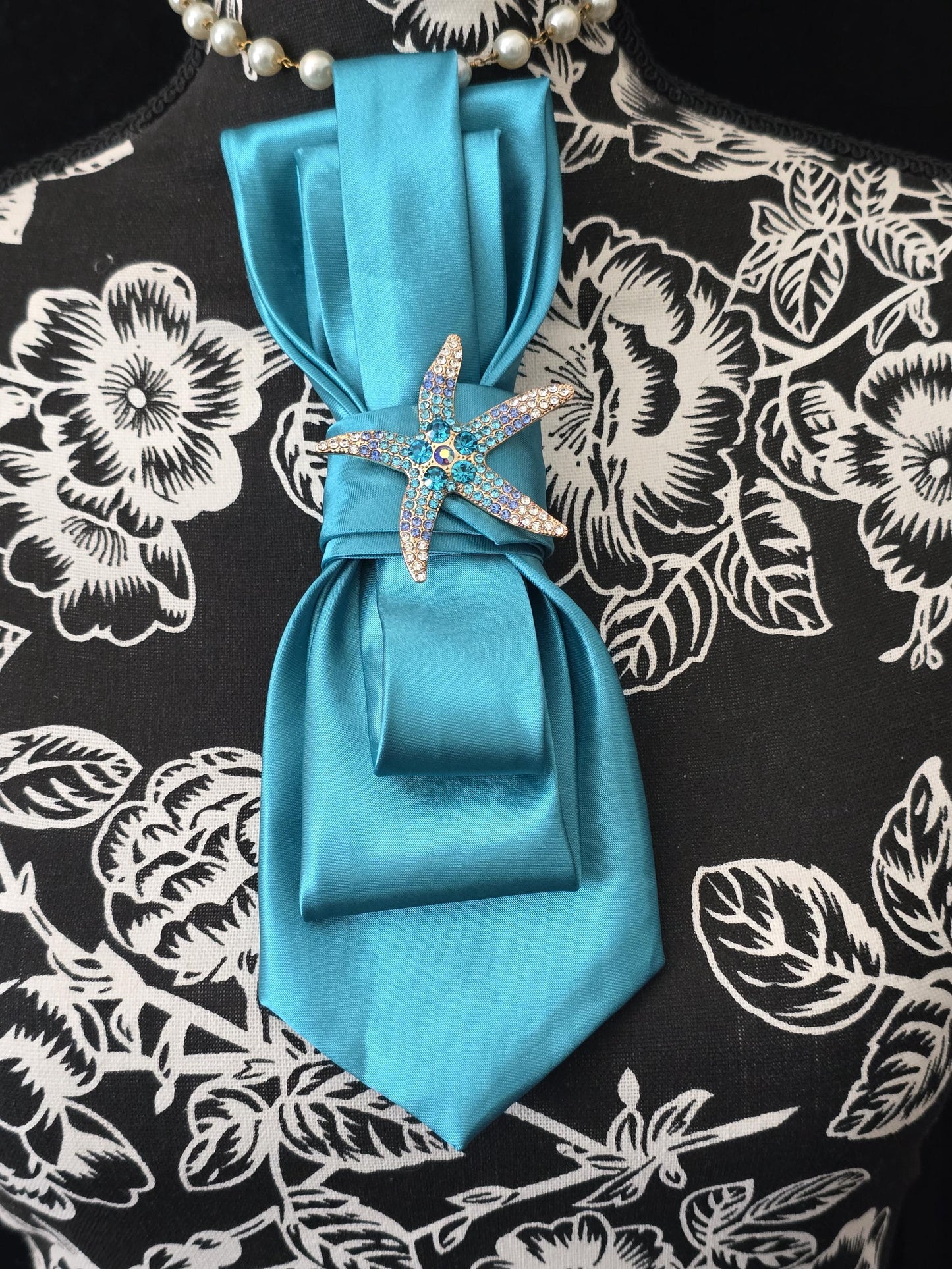 Teal Necktie Necklace: Rhinestone Starfish Brooch, Women's Fashion Tie