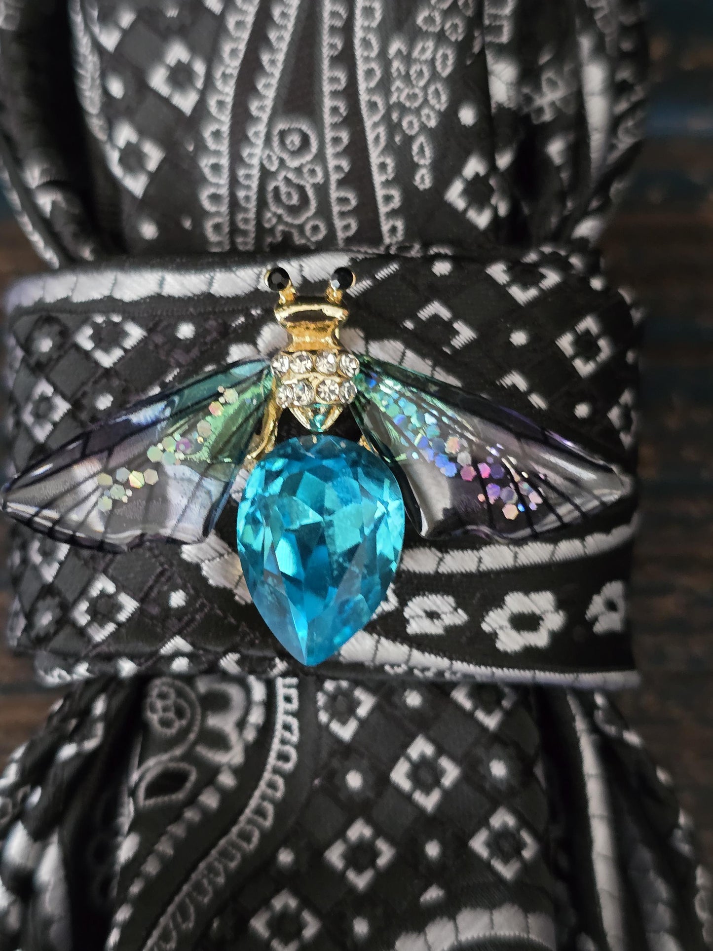 Black & White Paisley Tie Necklace: Silk Brooch Neckwear