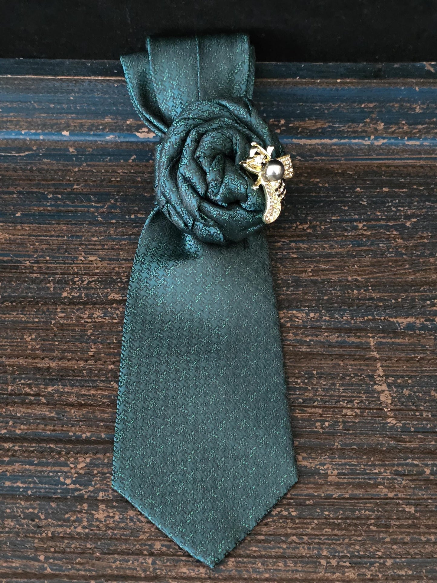 Simple but Elegant Green Necktie Necklace: Bumble Bee Brooch, Handmade Statement Jewelry